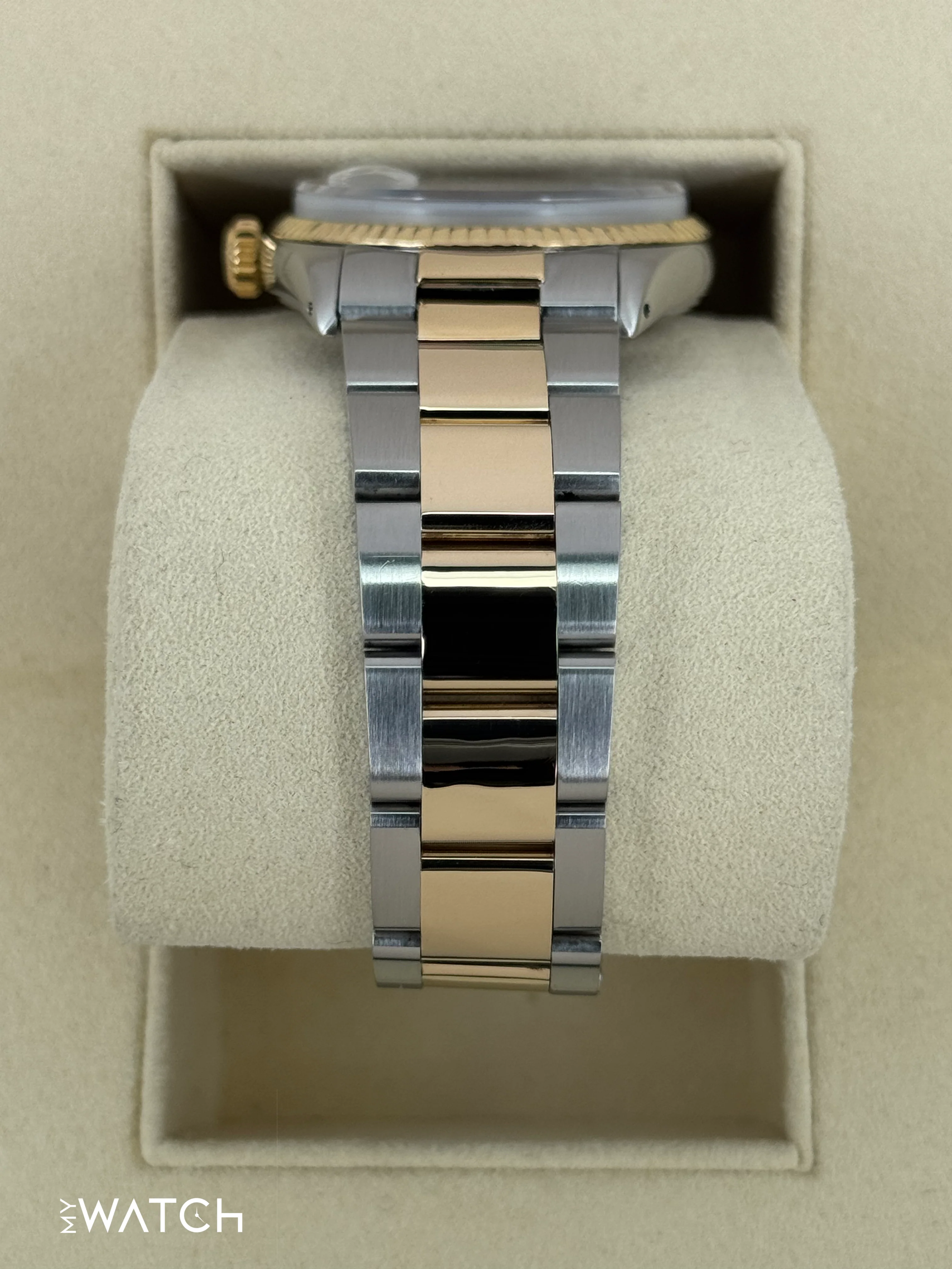 1972 Rolex Datejust 36mm 1601 Two-Tone Oyster Mother of Pearl Diamond Dial - Image 4