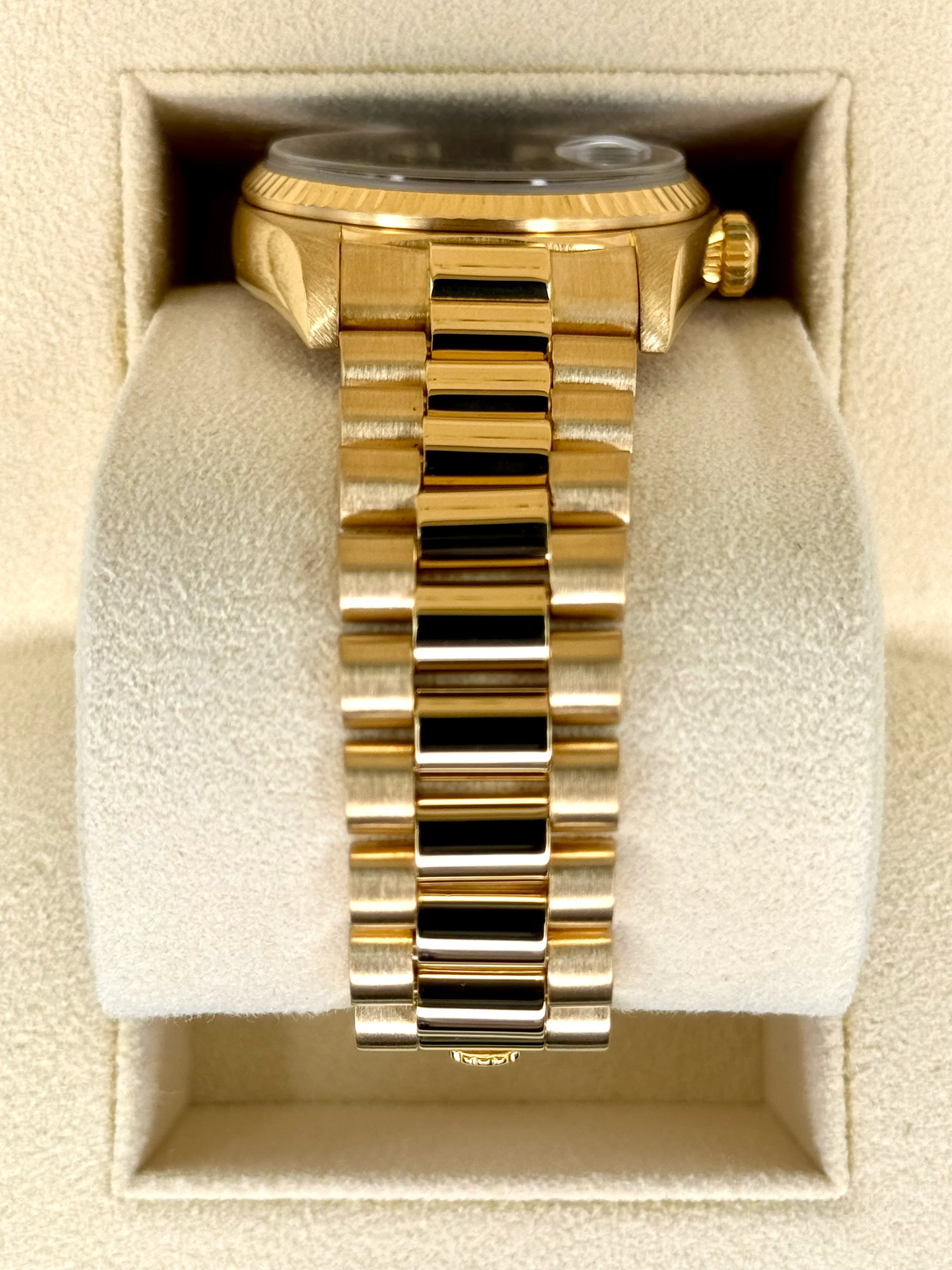 1981 Rolex Day-Date 36mm 18038 Presidential Black Dial - Image 4
