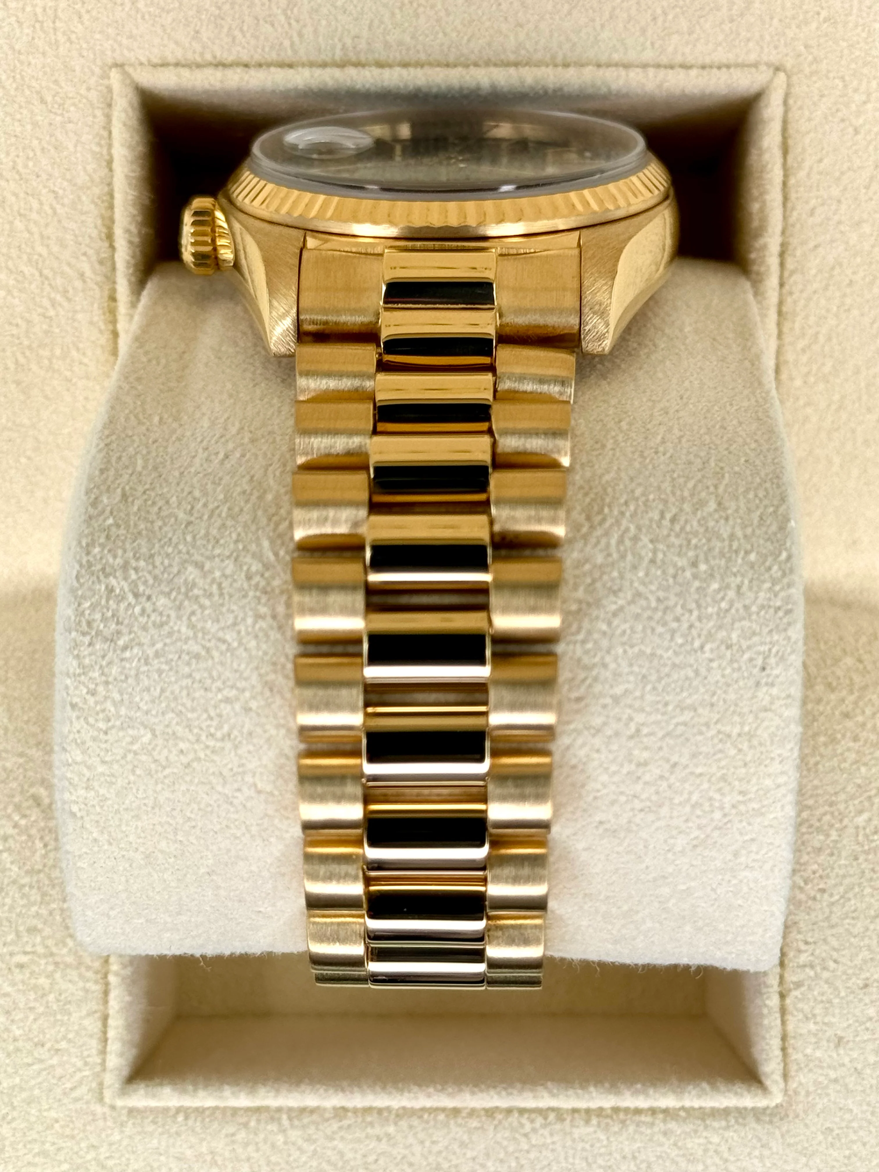 1981 Rolex Day-Date 36mm 18038 Presidential Black Dial - Image 5