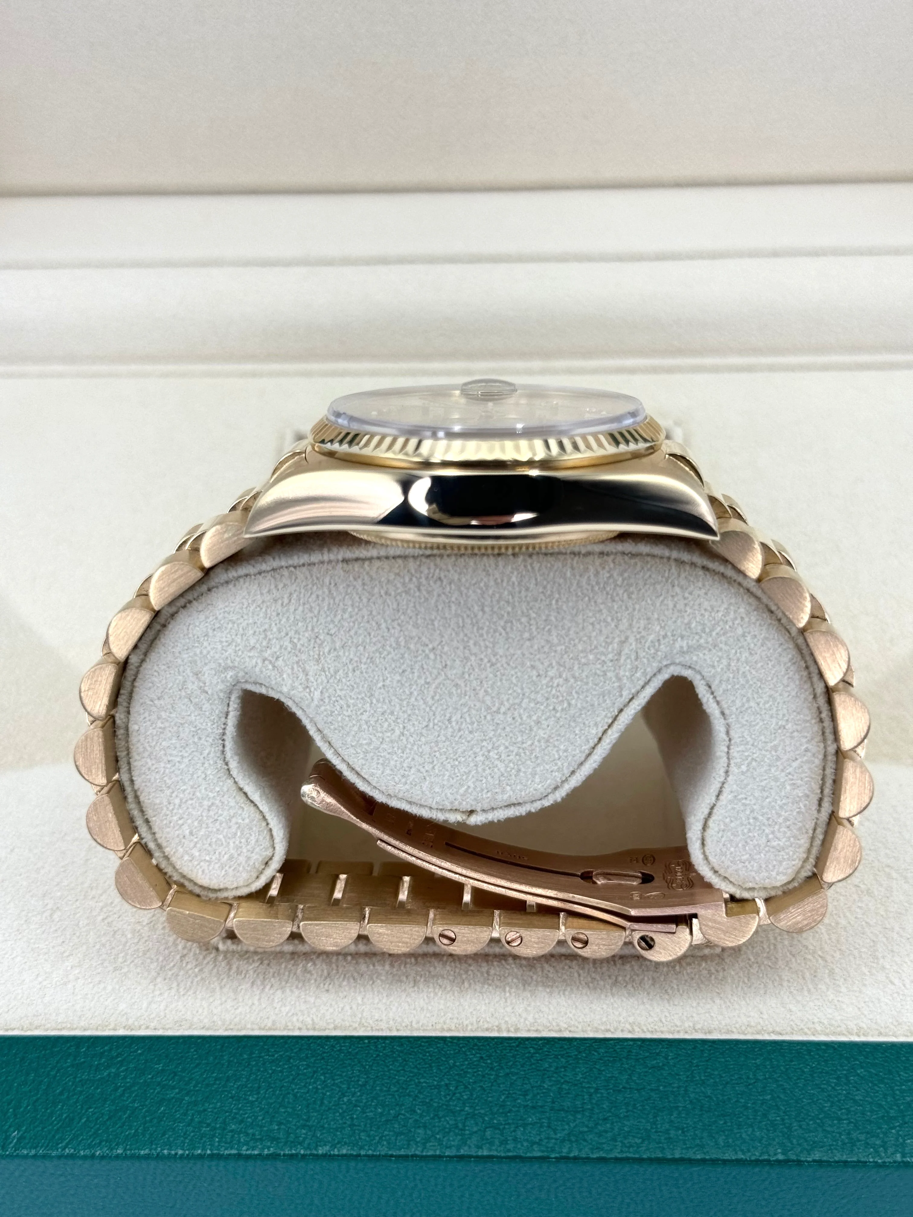 1983 Rolex Day-Date 36mm 18038 Presidential Champagne Diamond Dial - Image 10