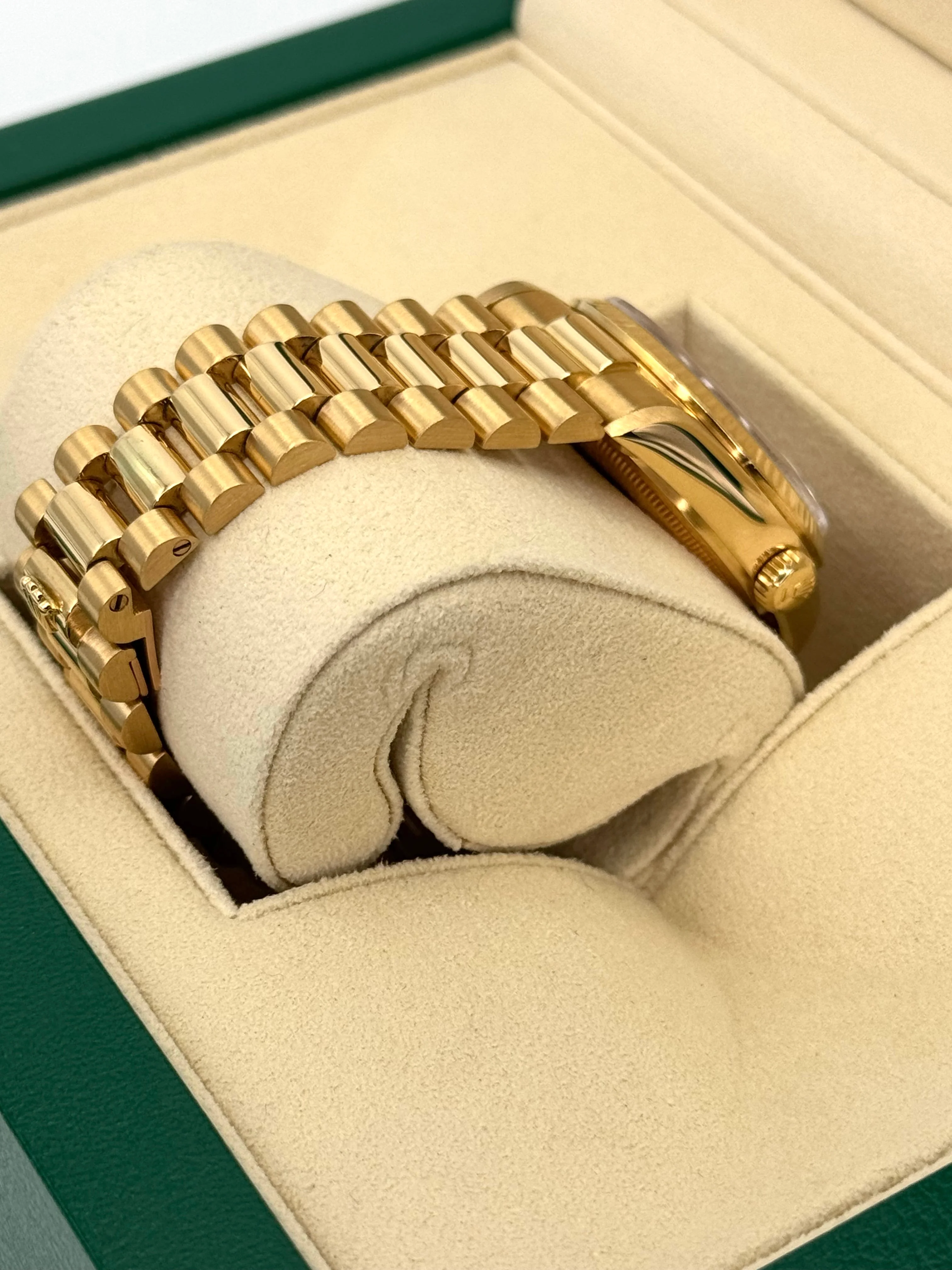 1983 Rolex Day-Date 36mm 18038 Presidential Champagne Diamond Dial - Image 5