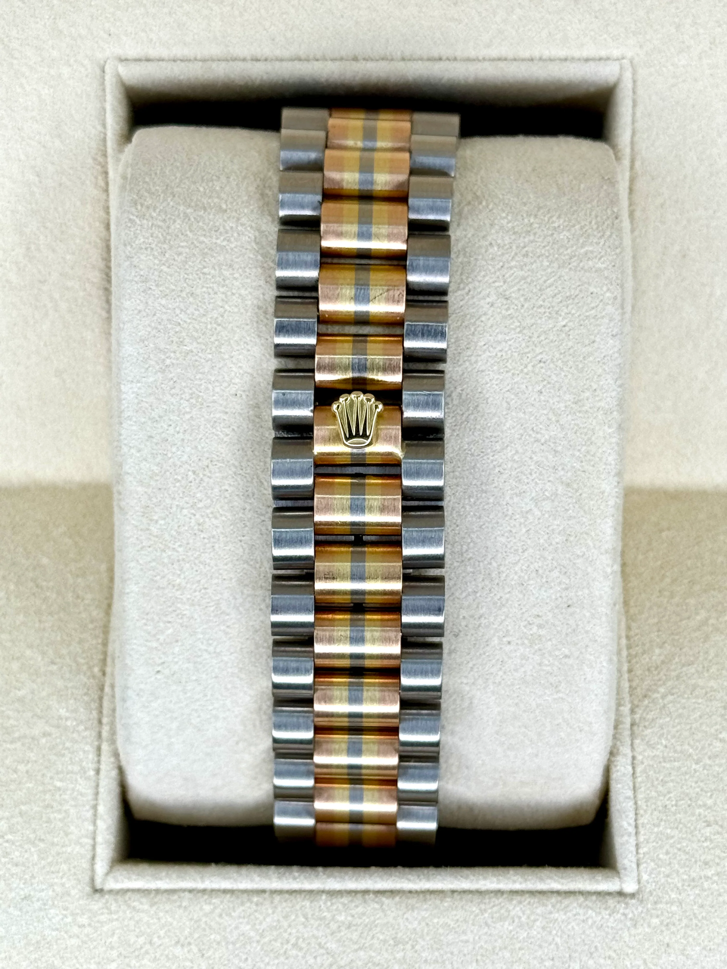 1985 Day-Date Rolex Tridor 36mm 18039B Jubilee Champagne Diamond Dial - Image 2