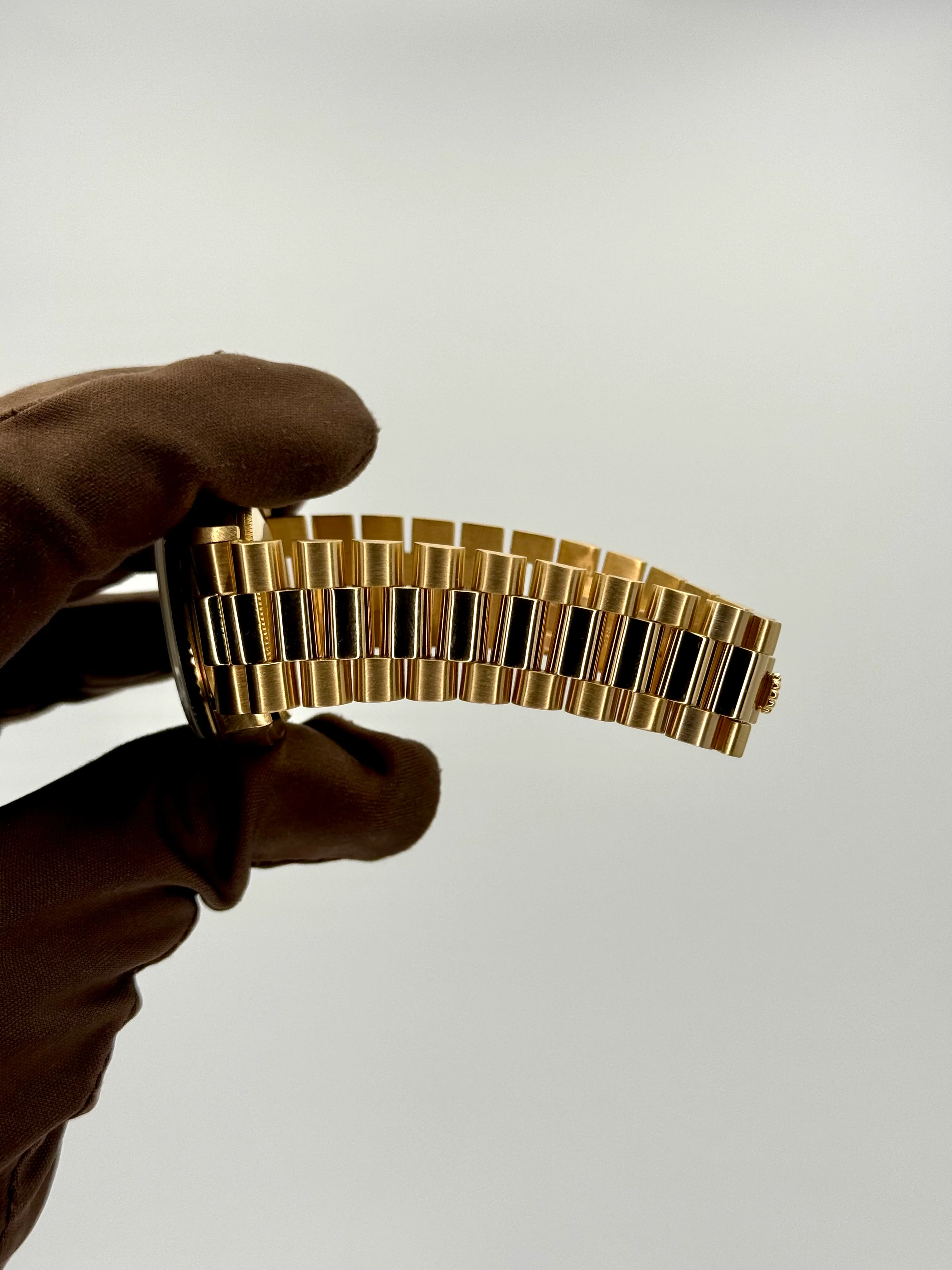 1987 Rolex Day-Date 36mm 18038 Presidential Champagne Diamond Dial - Image 11