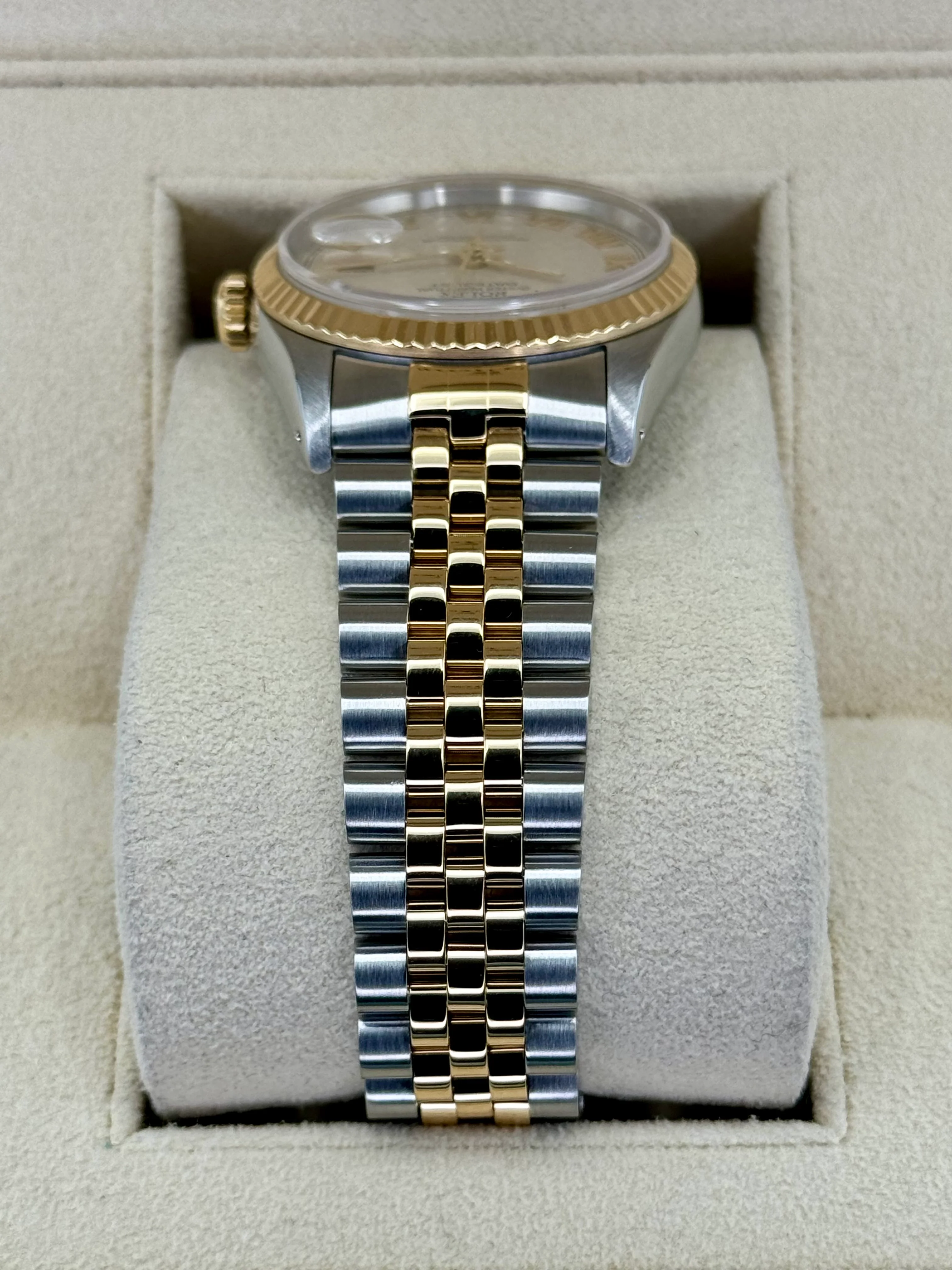 Rolex Datejust 36mm 16233 Two-Tone Jubilee Roman Numeral Pyramid Dial - Image 4