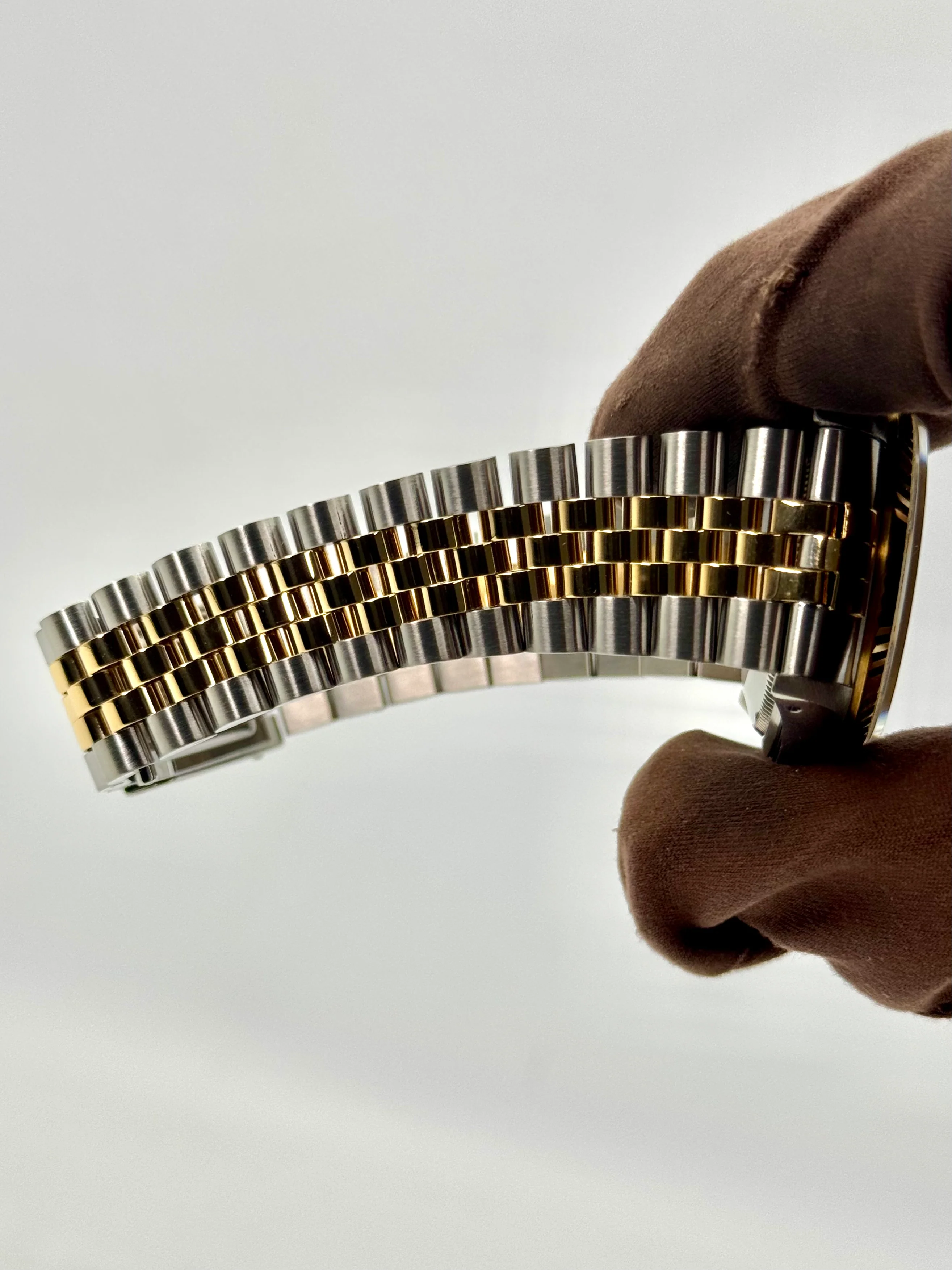 1991 Rolex Datejust 36mm 16233 Two-Tone Jubilee Champagne Dial - Image 9
