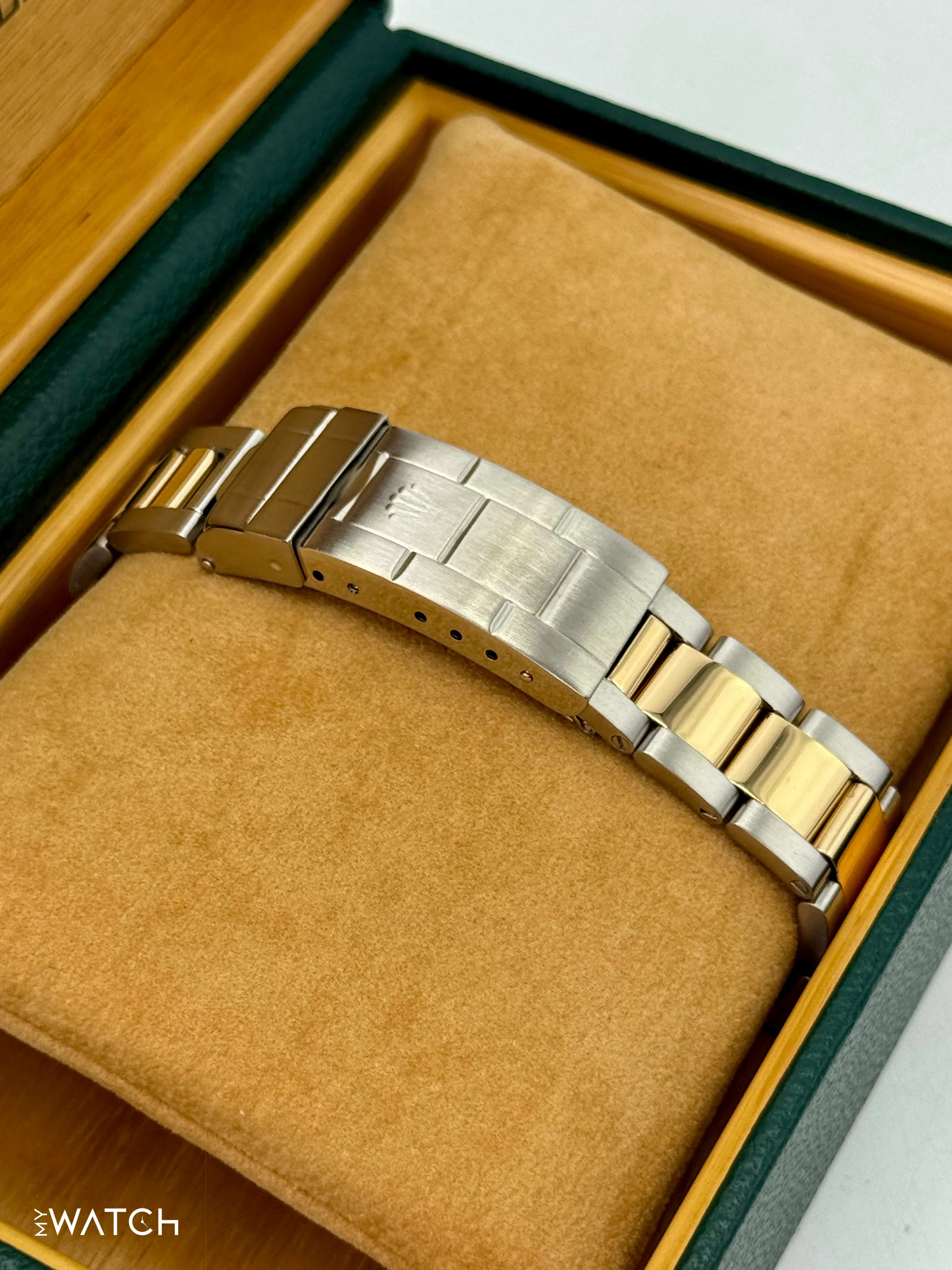 1991 Rolex Submariner 40mm 16613LN Two-Tone Black Dial - Image 2