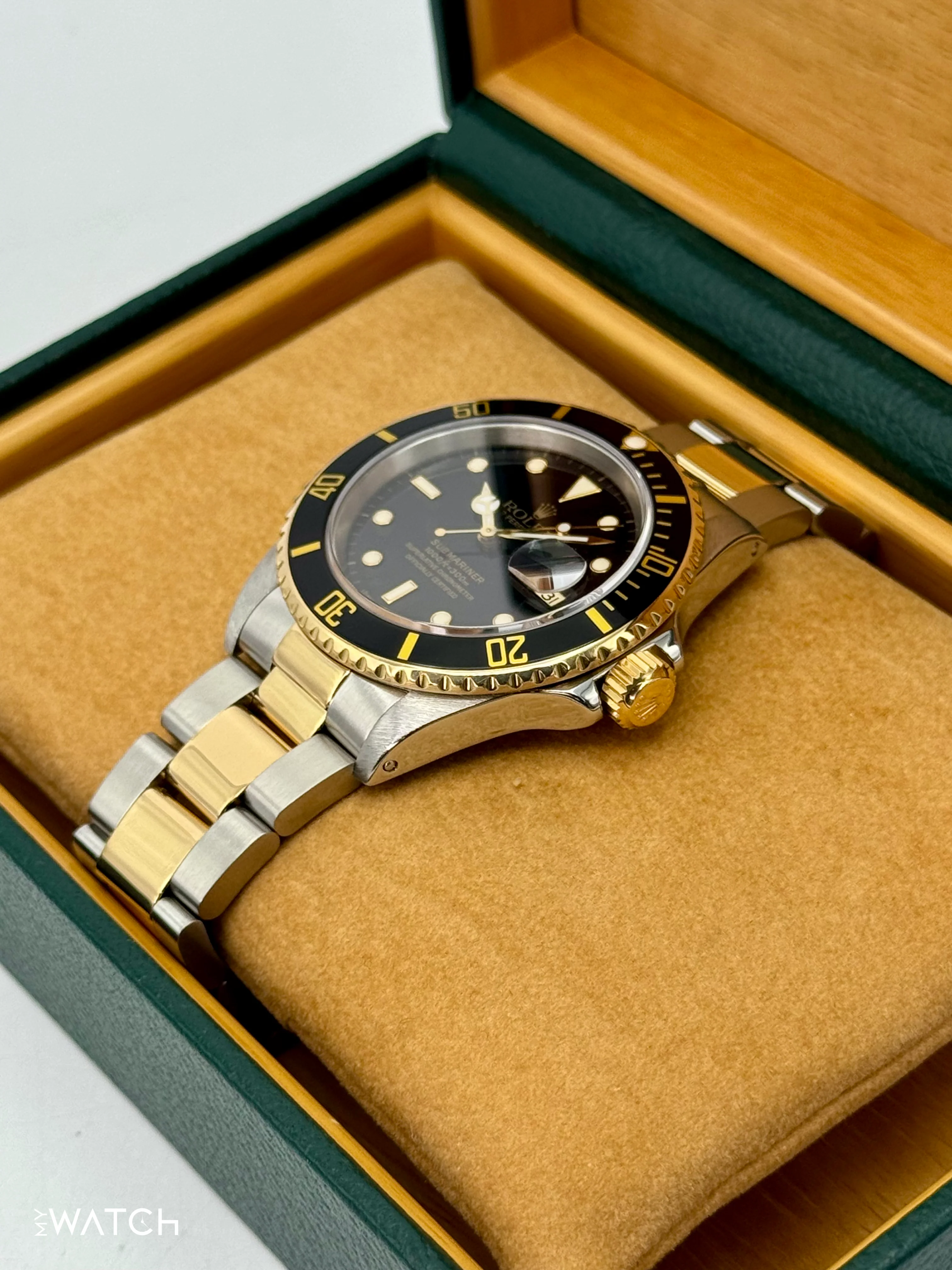 1991 Rolex Submariner 40mm 16613LN Two-Tone Black Dial - Image 5