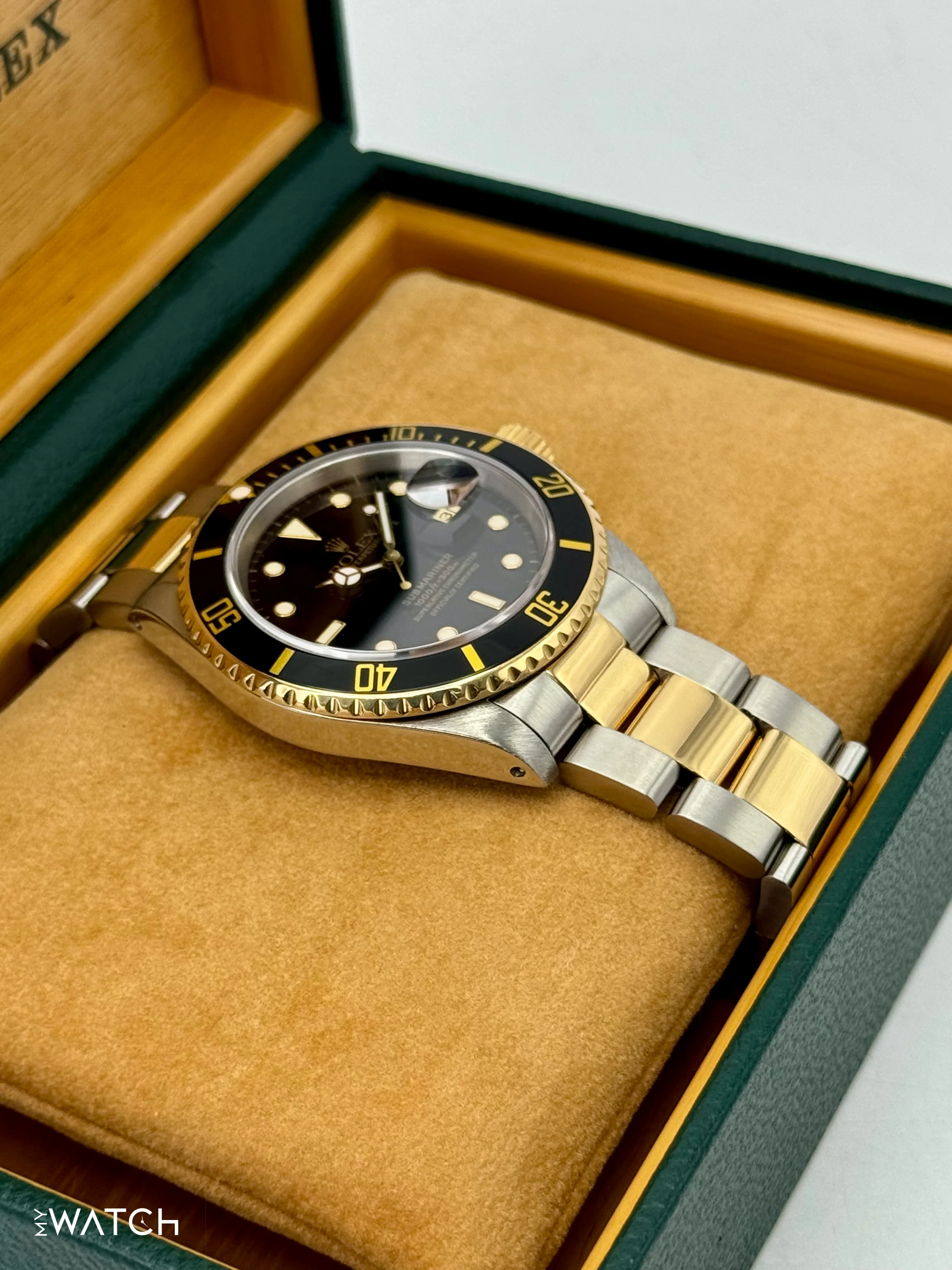 1991 Rolex Submariner 40mm 16613LN Two-Tone Black Dial - Image 6