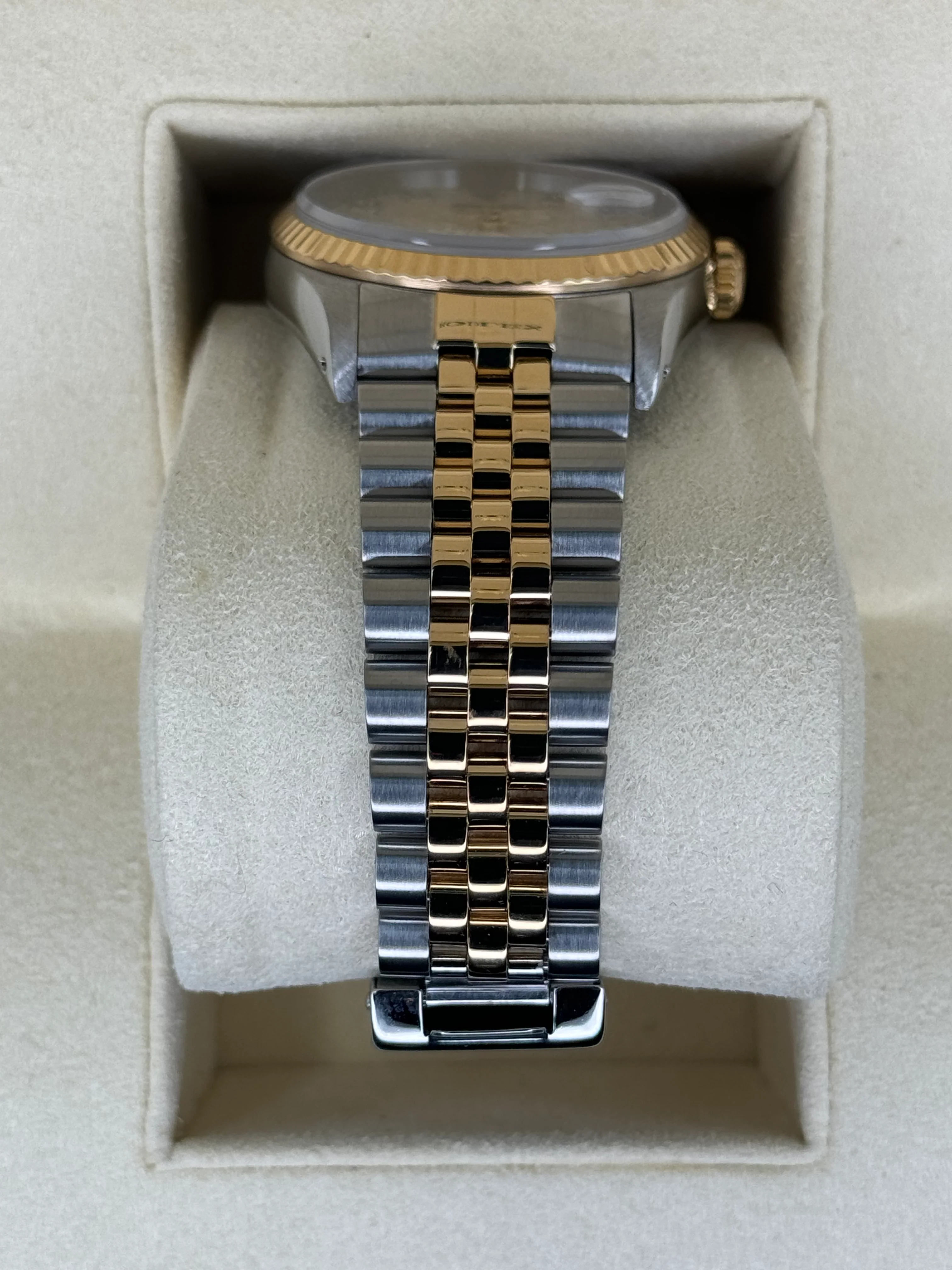 1992 Rolex Datejust 36mm 16233 Two-Tone 10 Diamond Anniversary Dial - Image 3