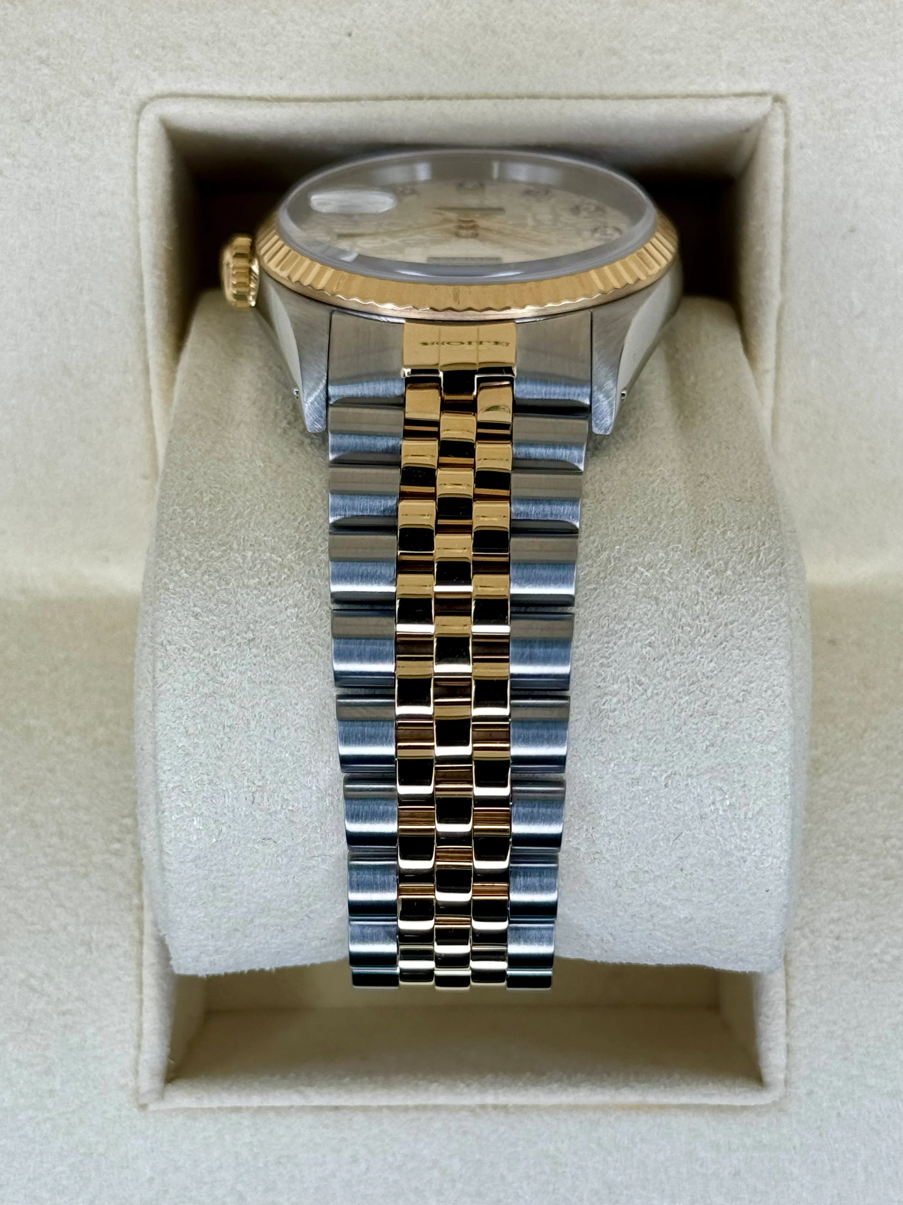 1992 Rolex Datejust 36mm 16233 Two-Tone 10 Diamond Anniversary Dial - Image 4