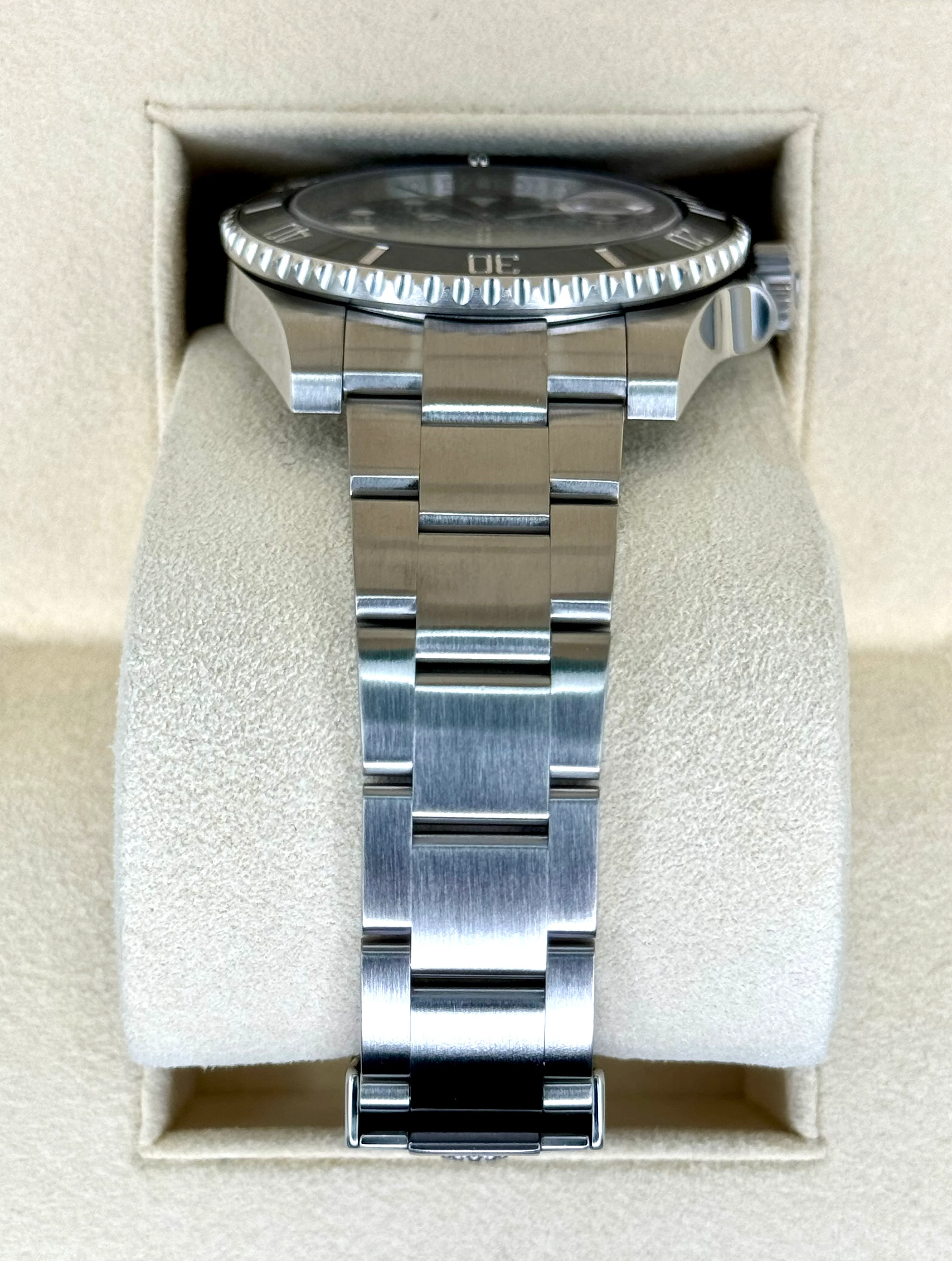 Rolex Submariner 40mm 116610LN Stainless Steel Black Dial - Image 3