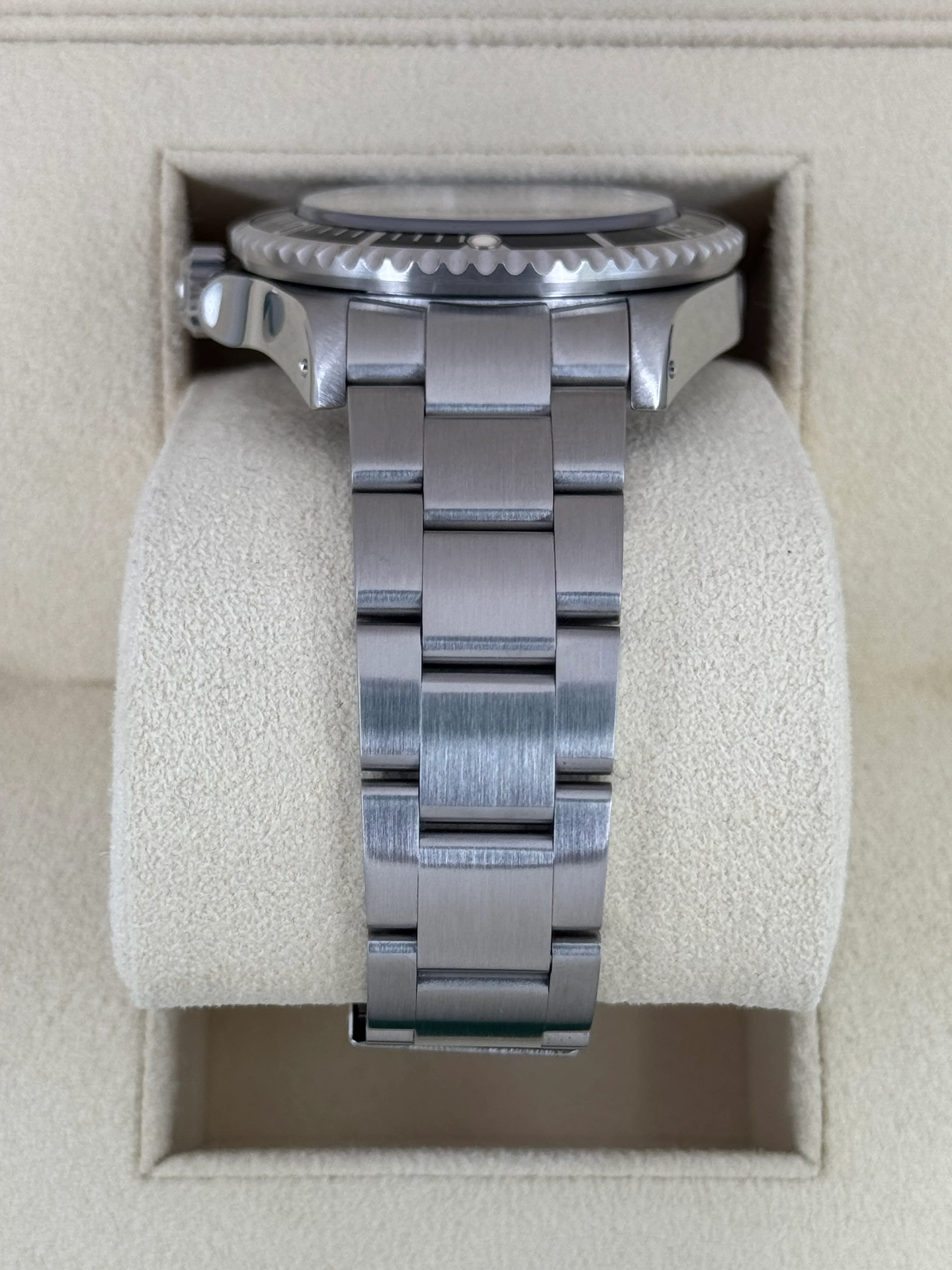 1995 Rolex Sea-Dweller 40mm 16600 Stainless Steel Black Dial - Image 4