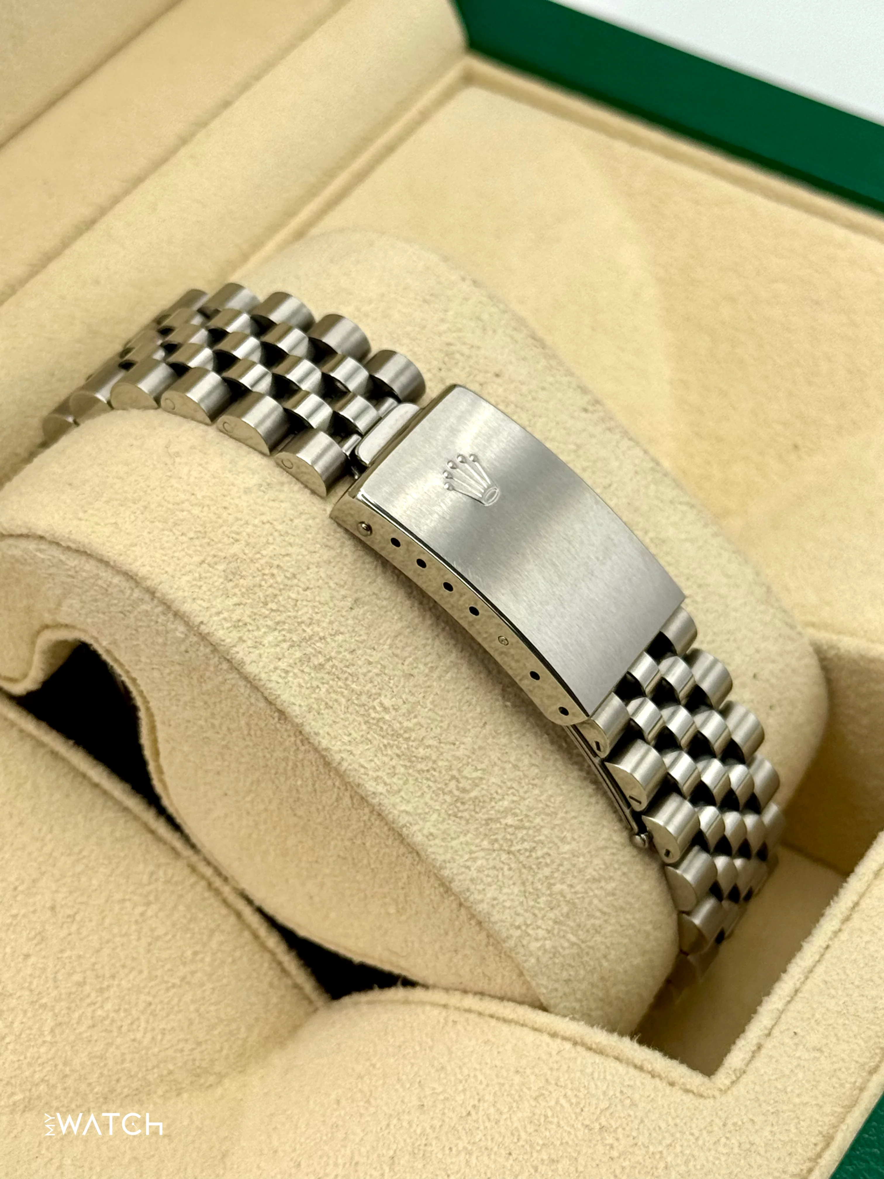 1999 Rolex GMT-Master 40mm 16700 Stainless Steel Jubilee Black Dial (BOTH BRACELETS) - Image 2