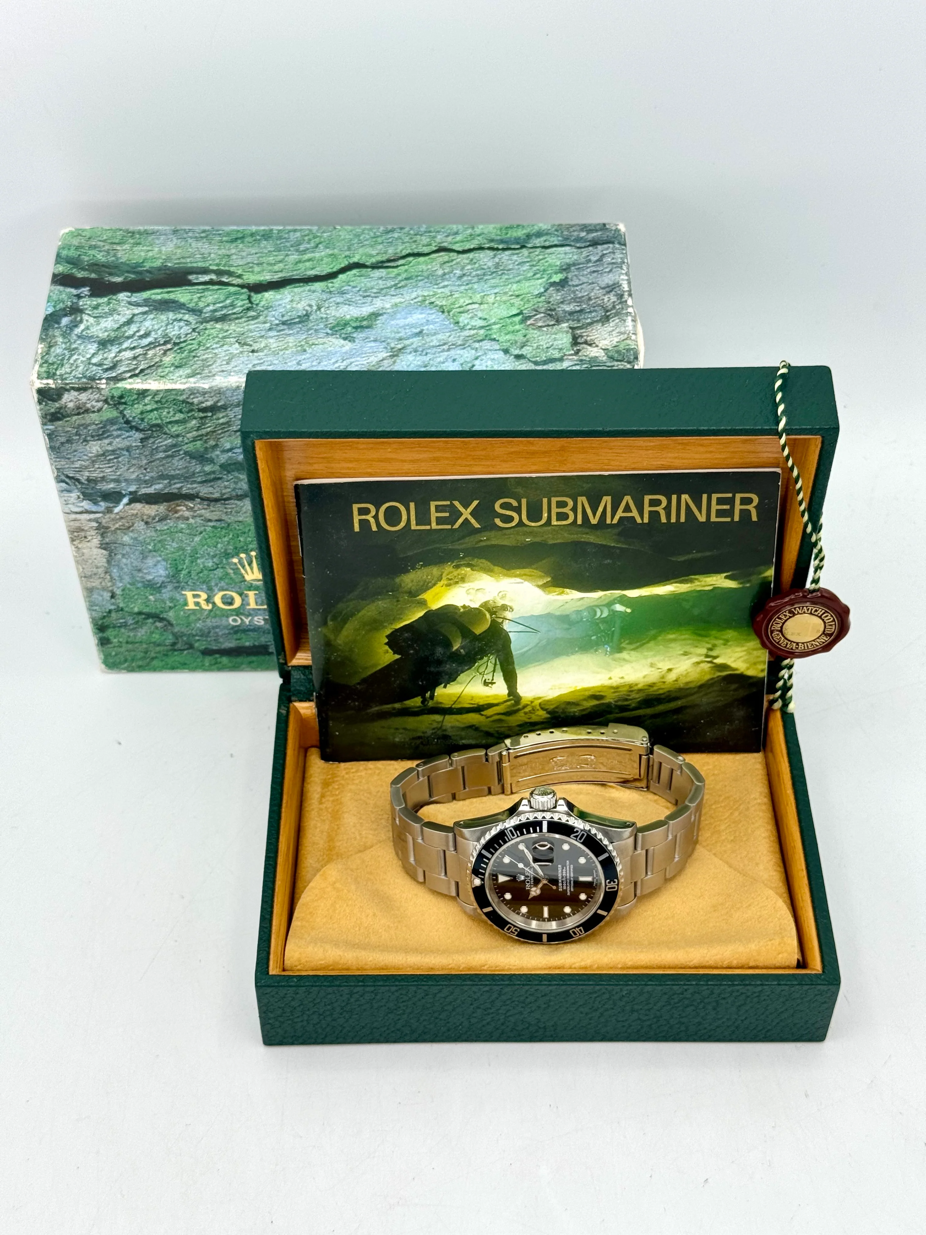 2001 Rolex Submariner Date 40mm 16610 Stainless Steel Black Dial - Image 11