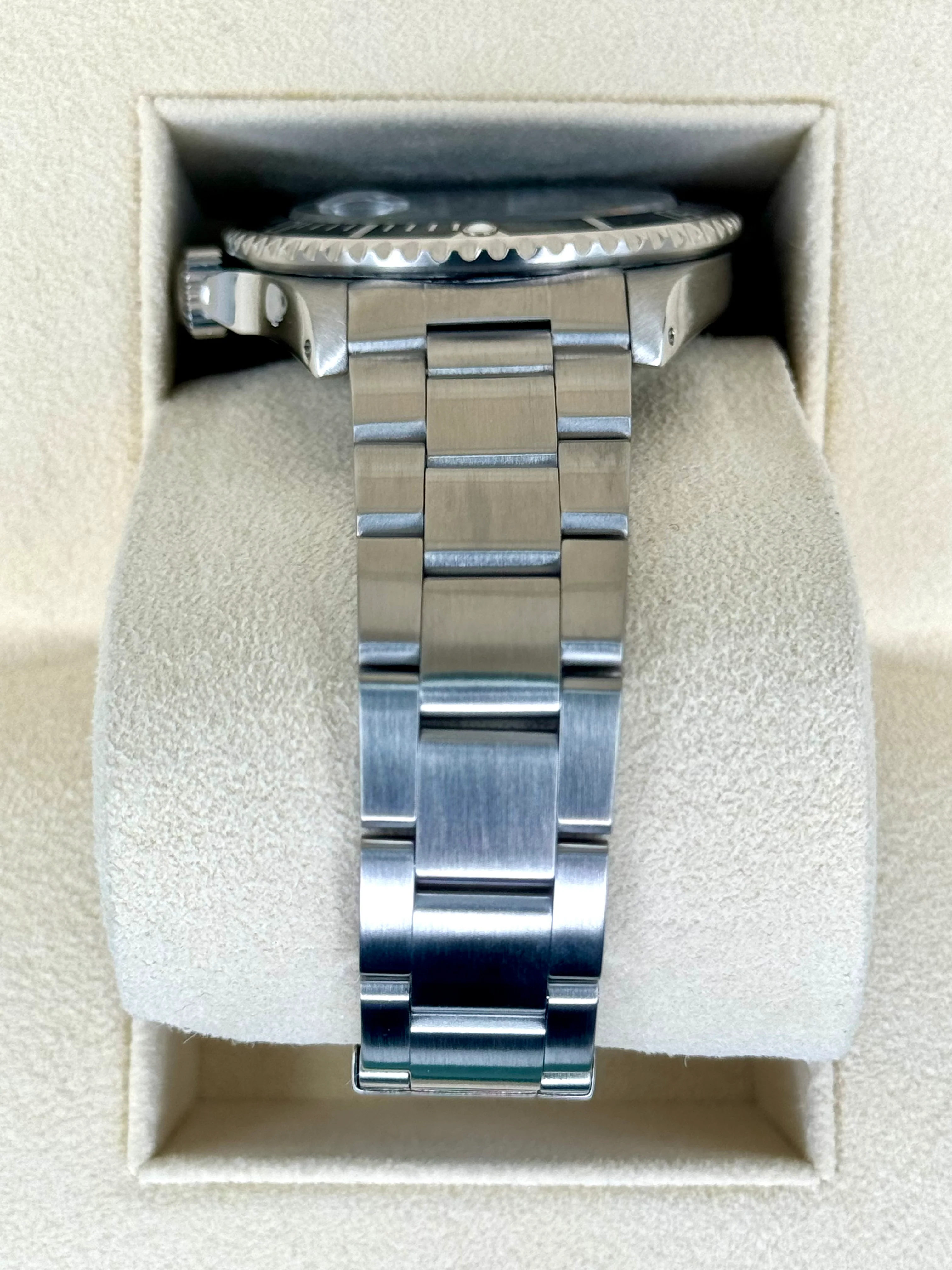 2001 Rolex Submariner Date 40mm 16610 Stainless Steel Black Dial - Image 4