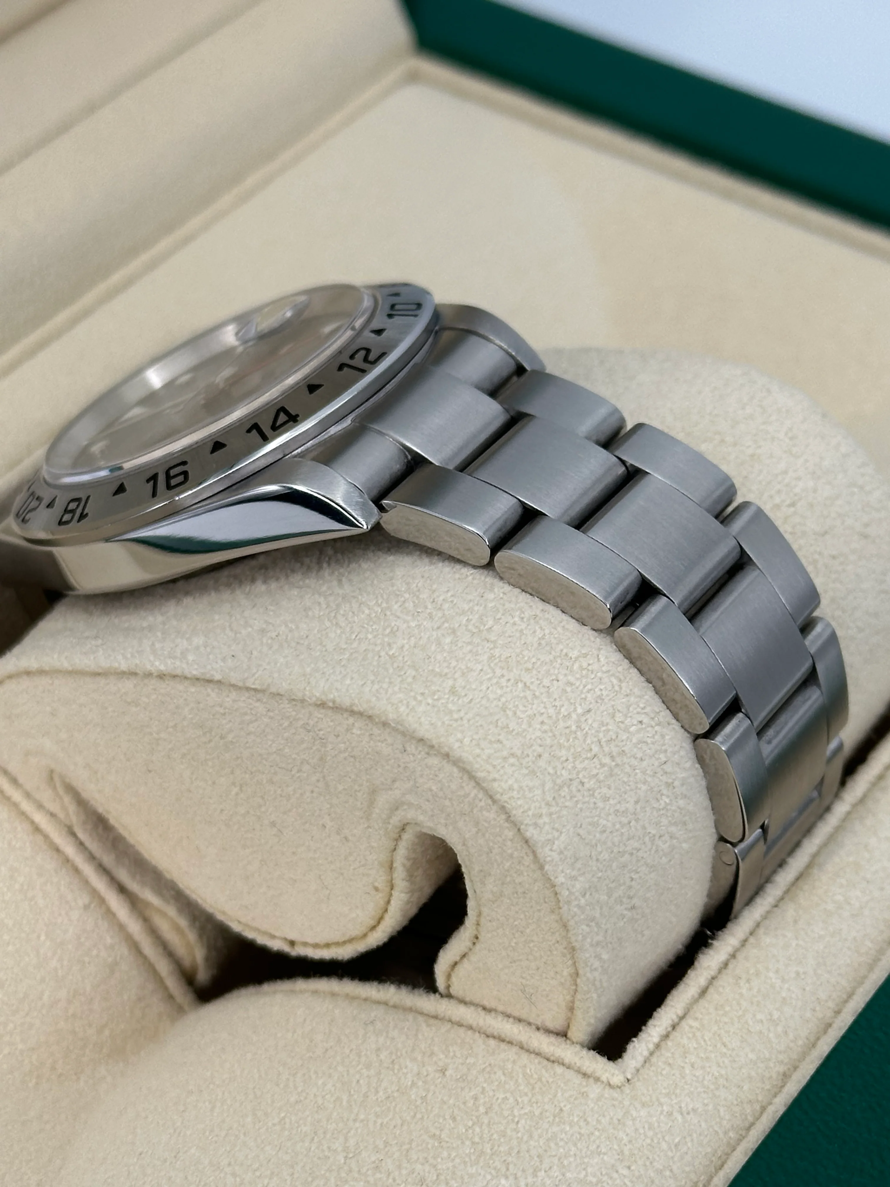 2002 Rolex Explorer II 40mm 16570 Stainless Steel Black Dial - Image 6