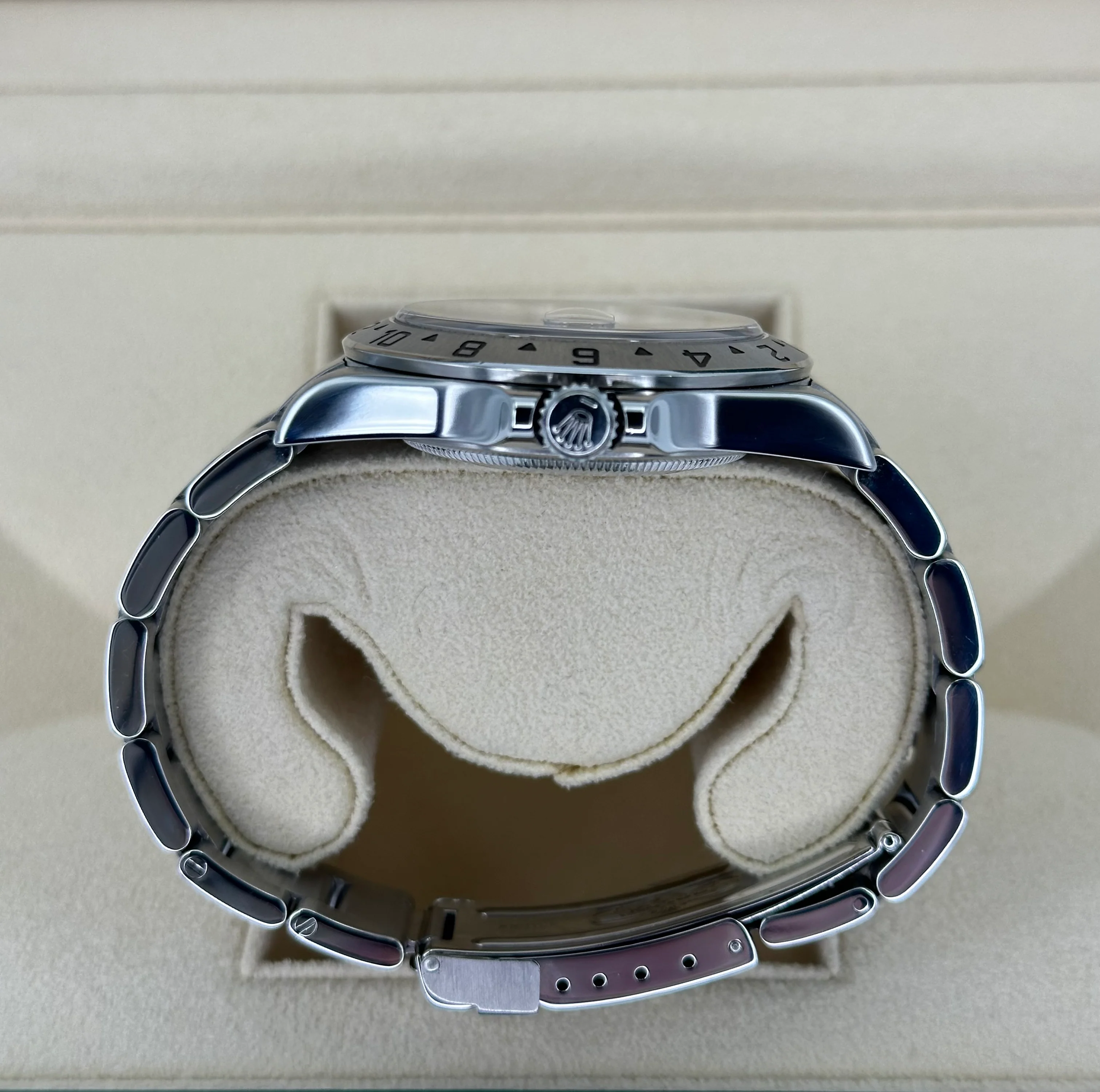 2002 Rolex Explorer II 40mm 16570 Stainless Steel Black Dial - Image 9
