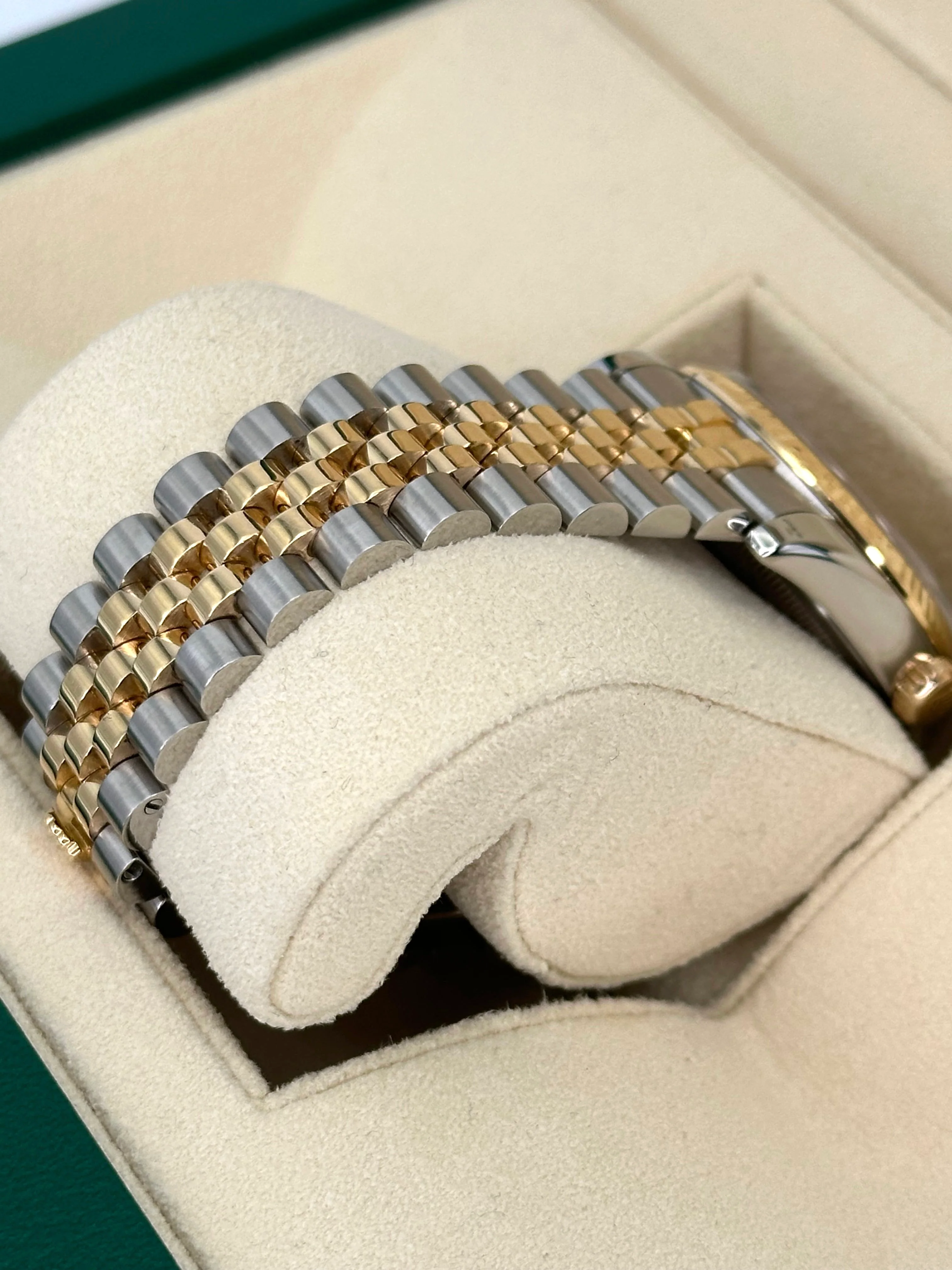 2005 Rolex Datejust 36mm 116233 Two-Tone Jubilee Champagne Dial - Image 5