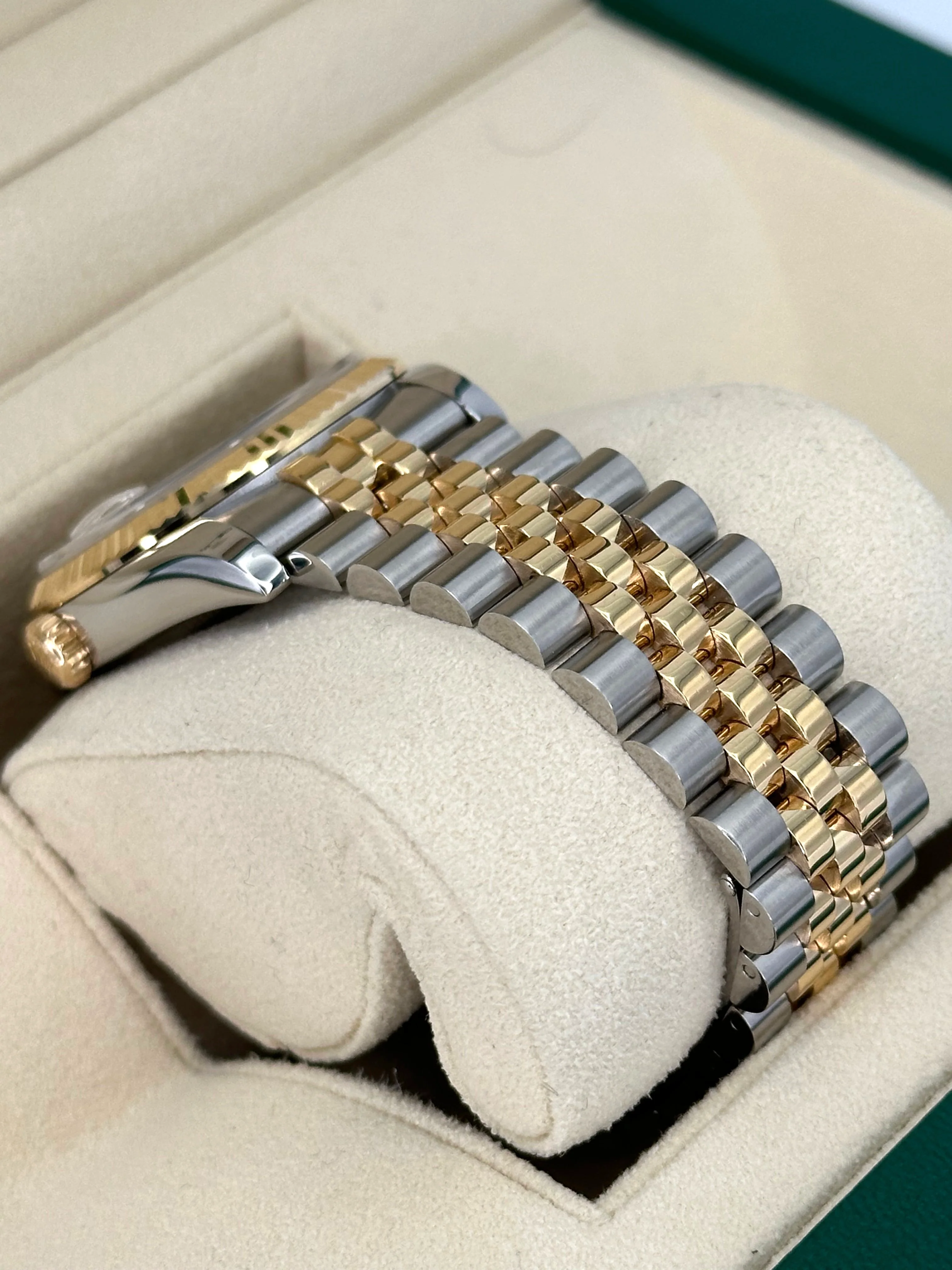 2005 Rolex Datejust 36mm 116233 Two-Tone Jubilee Champagne Dial - Image 8