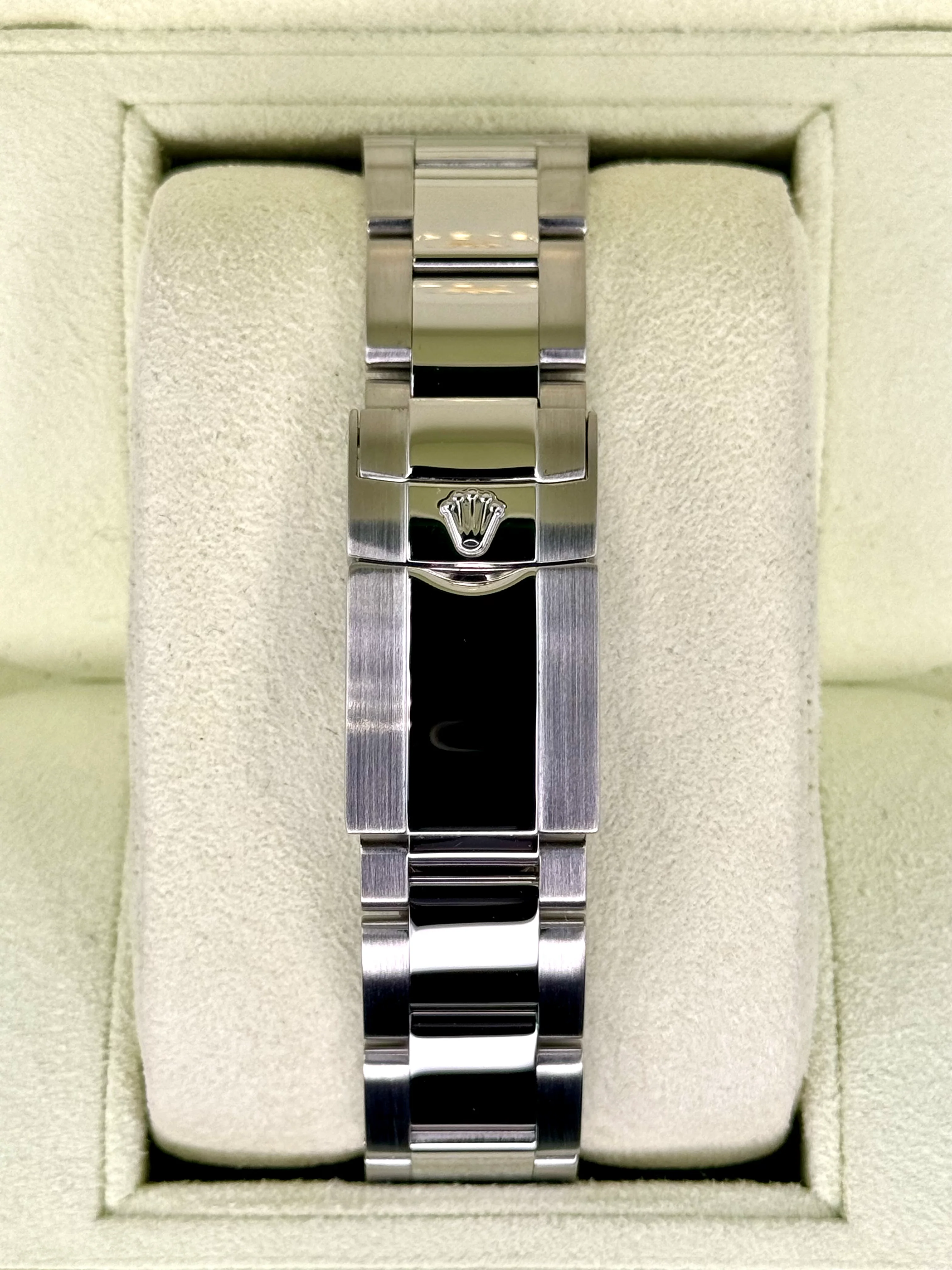 2005 Rolex Daytona 40mm 116520 Stainless Steel White Dial - Image 2
