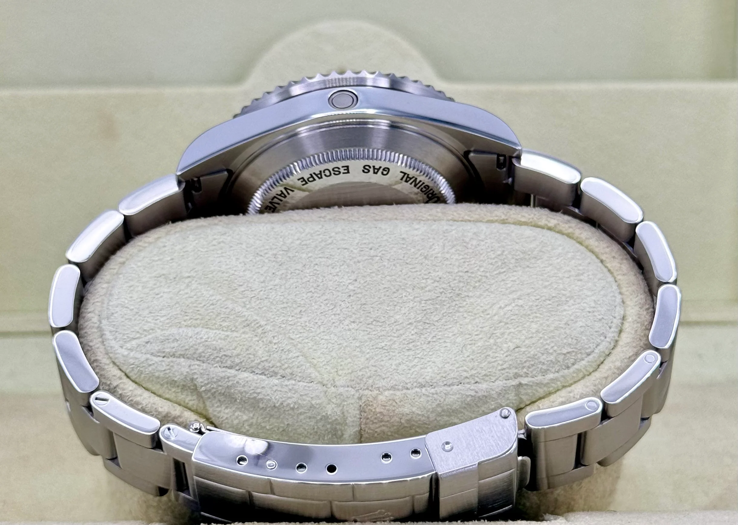 2005 Rolex Sea-Dweller 40mm 16600 Stainless Steel Black Dial - Image 10