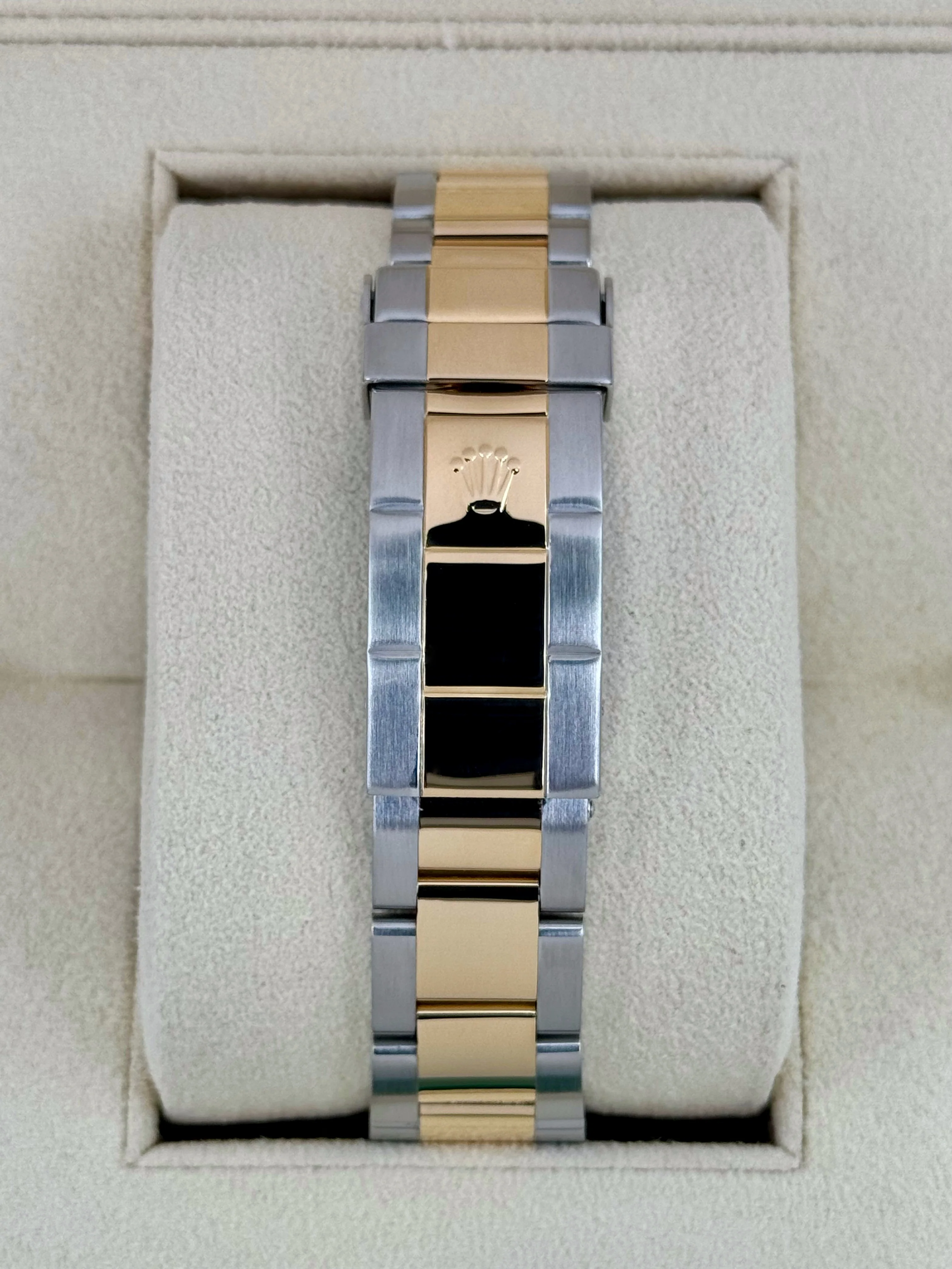 2005 Rolex Submariner 40mm 16613LN Two-Tone Black Dial - Image 2
