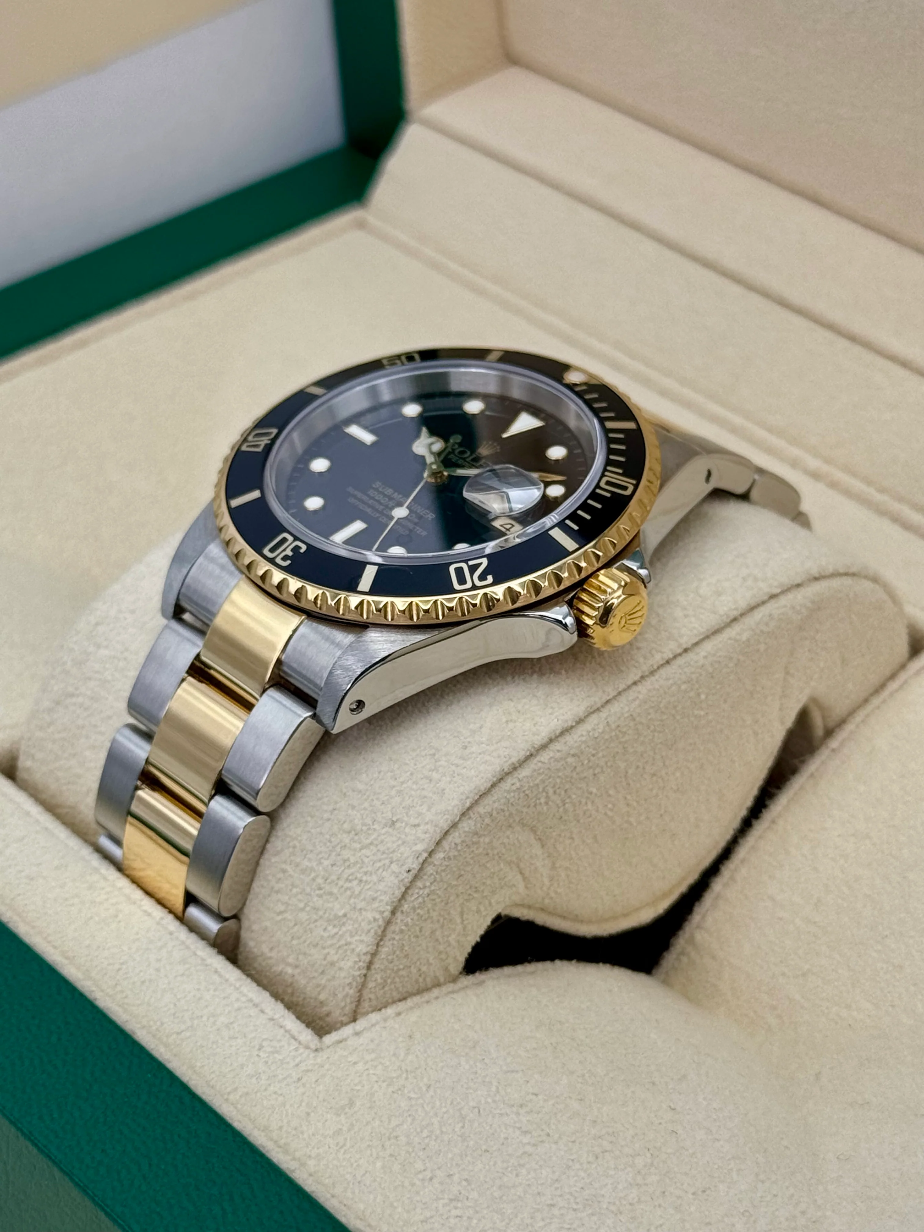 2005 Rolex Submariner 40mm 16613LN Two-Tone Black Dial - Image 5