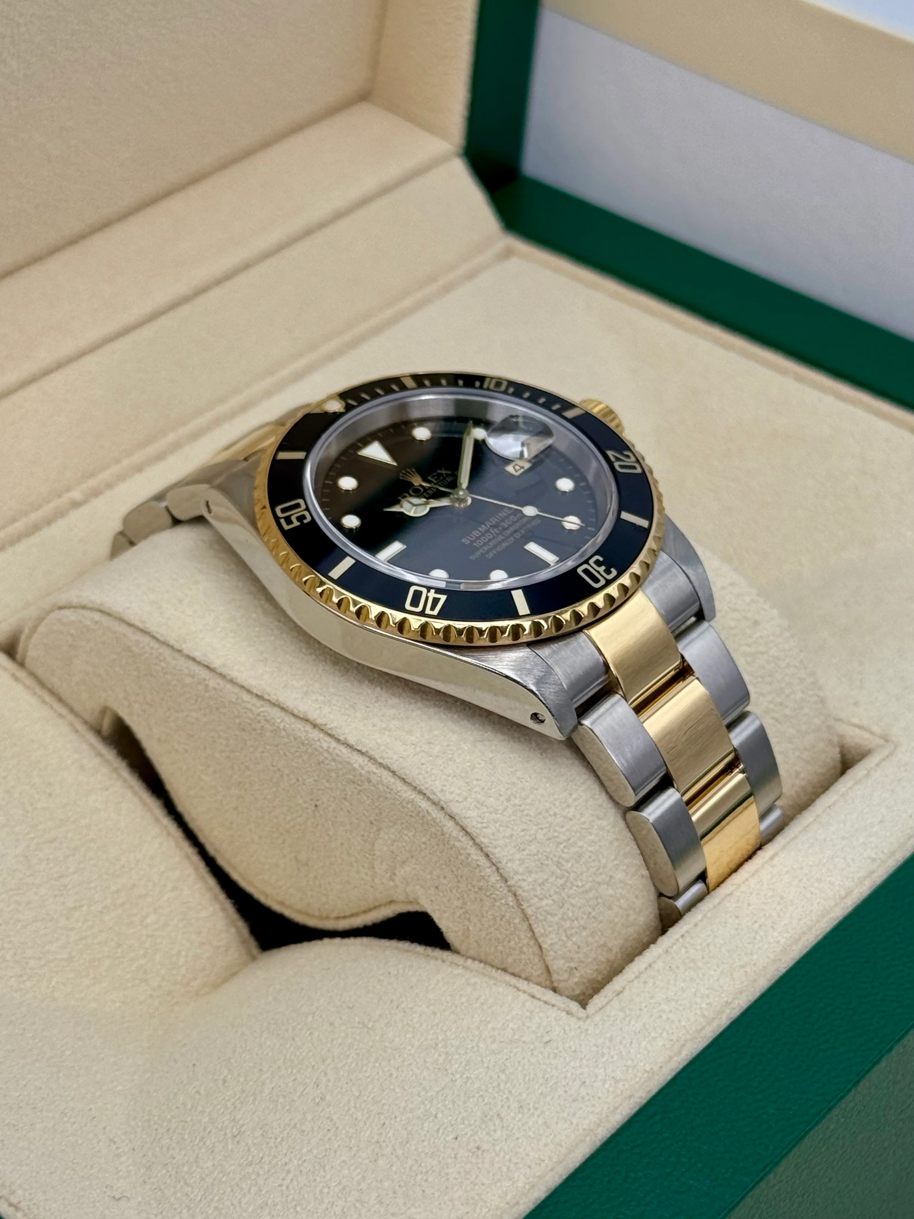 2005 Rolex Submariner 40mm 16613LN Two-Tone Black Dial - Image 6