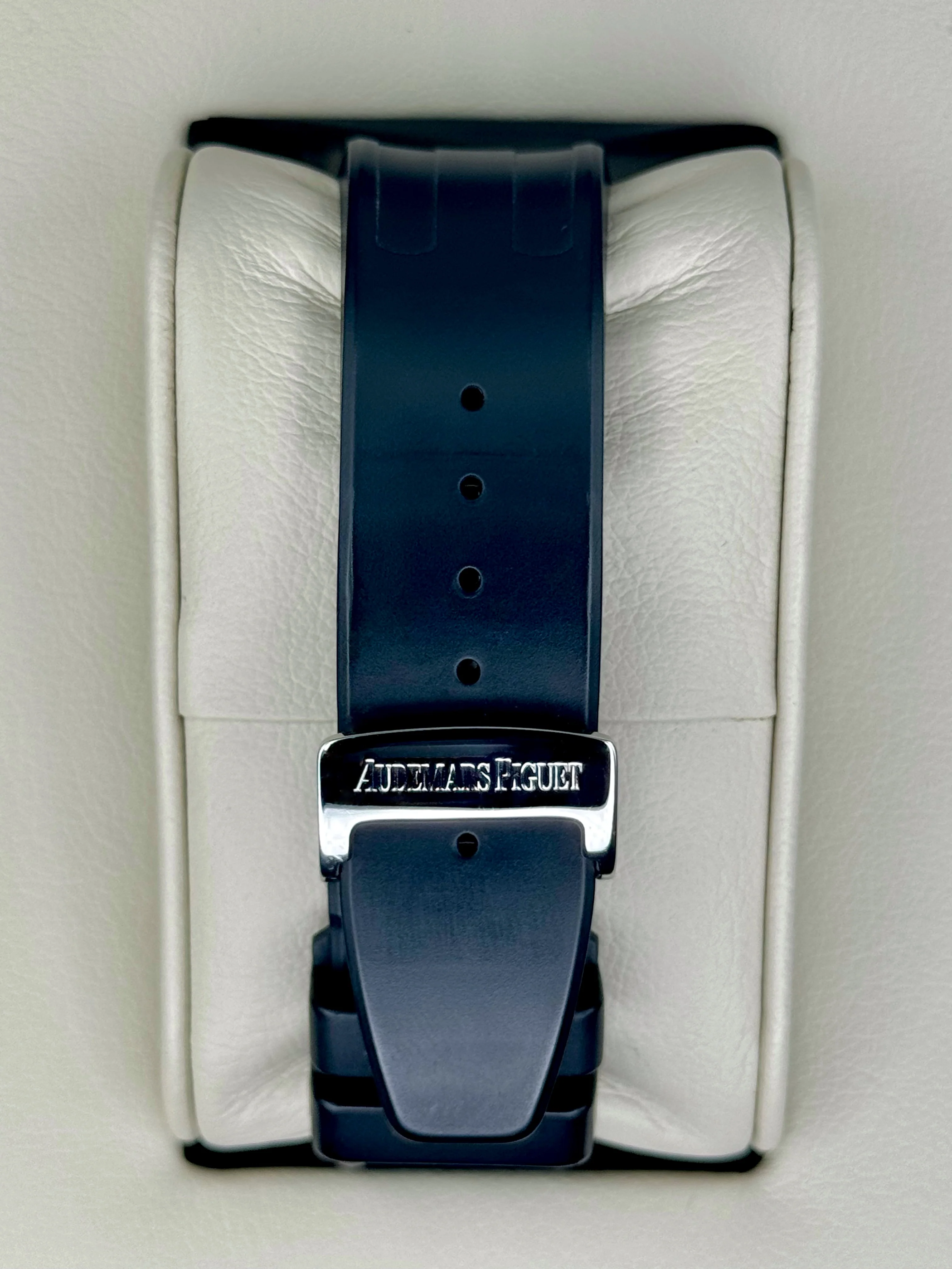2006 Audemars Piguet  Royal Oak  42mm 25940SK Offshore Black Dial - Image 2