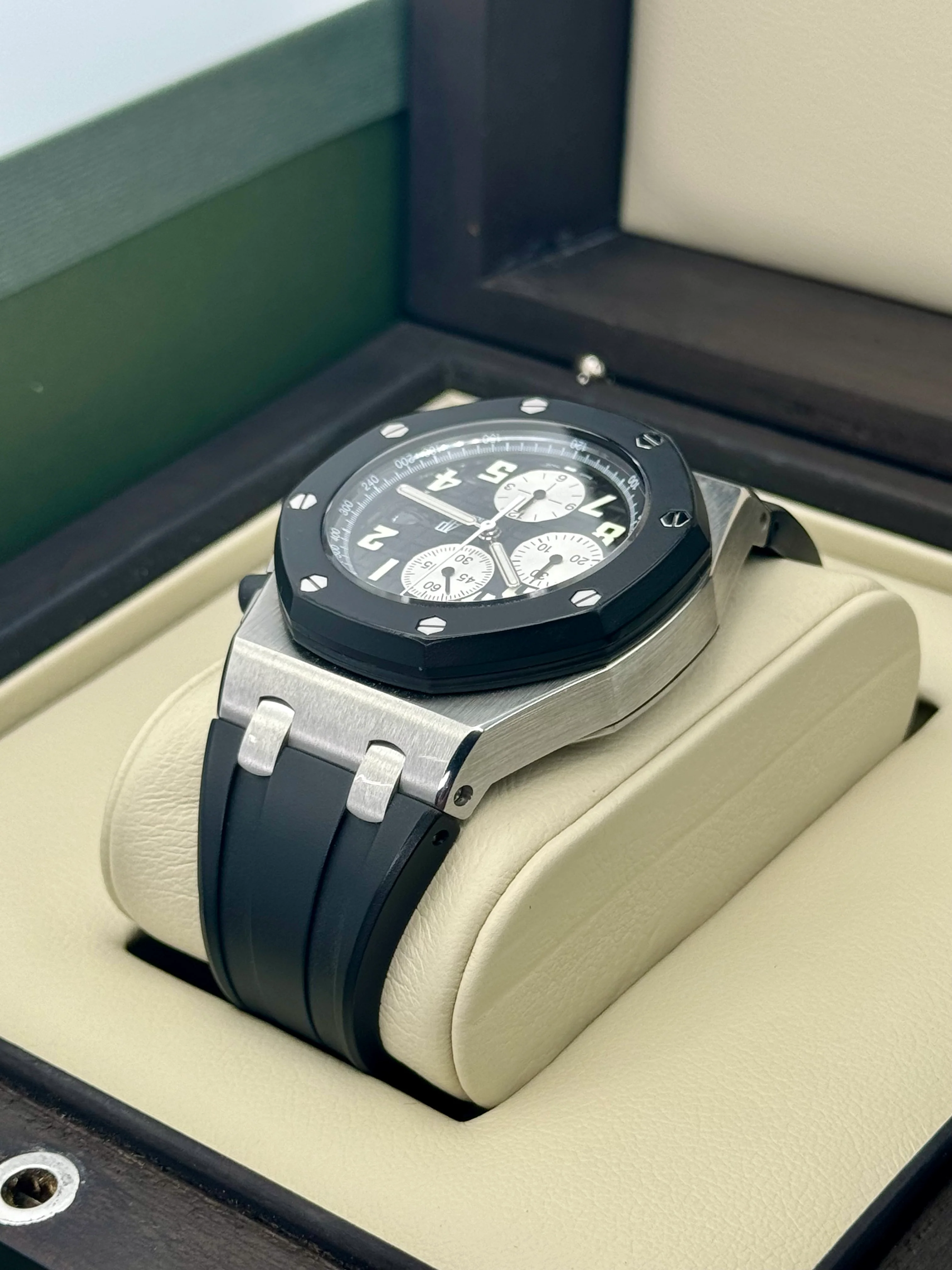 2006 Audemars Piguet  Royal Oak  42mm 25940SK Offshore Black Dial - Image 7