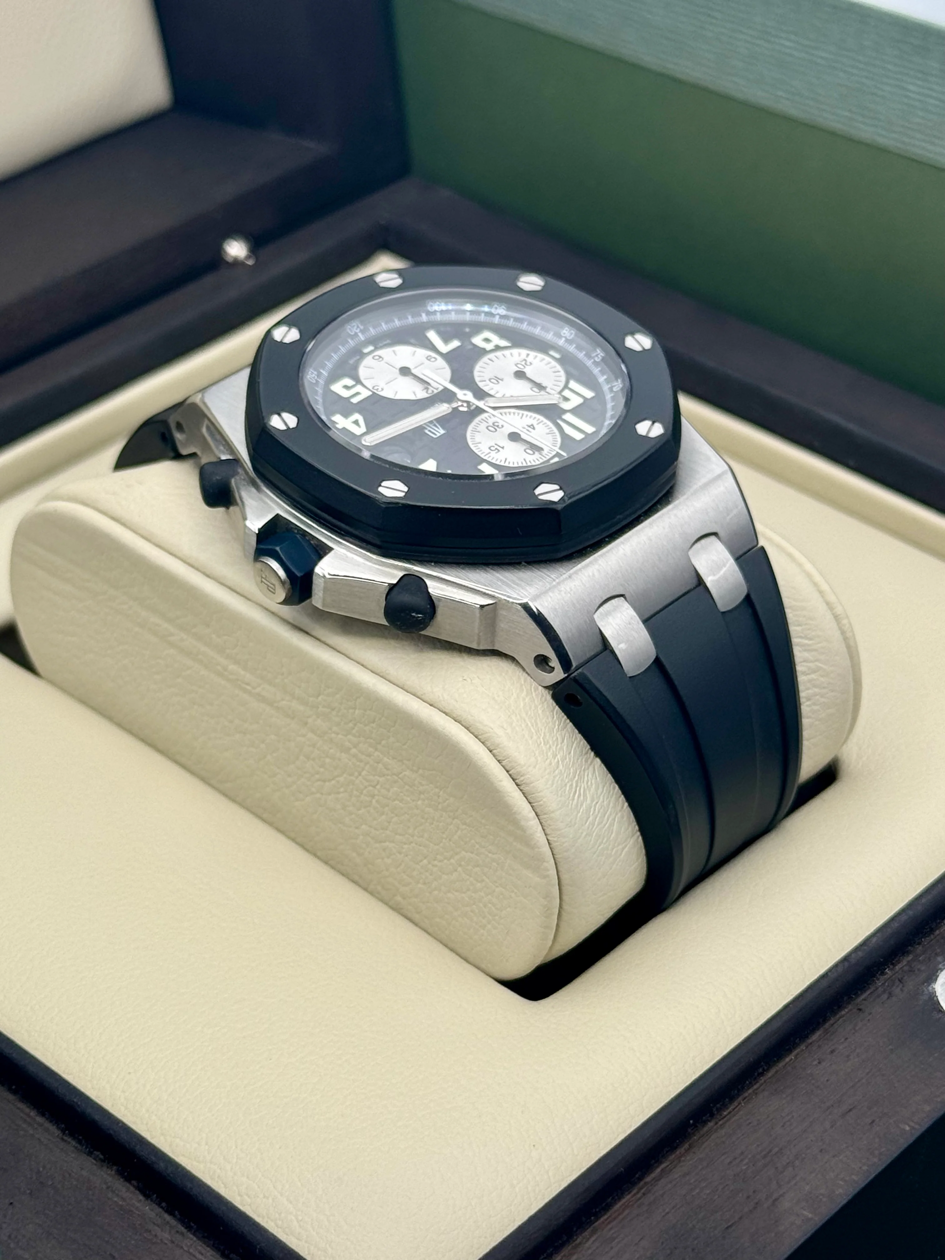 2006 Audemars Piguet  Royal Oak  42mm 25940SK Offshore Black Dial - Image 8