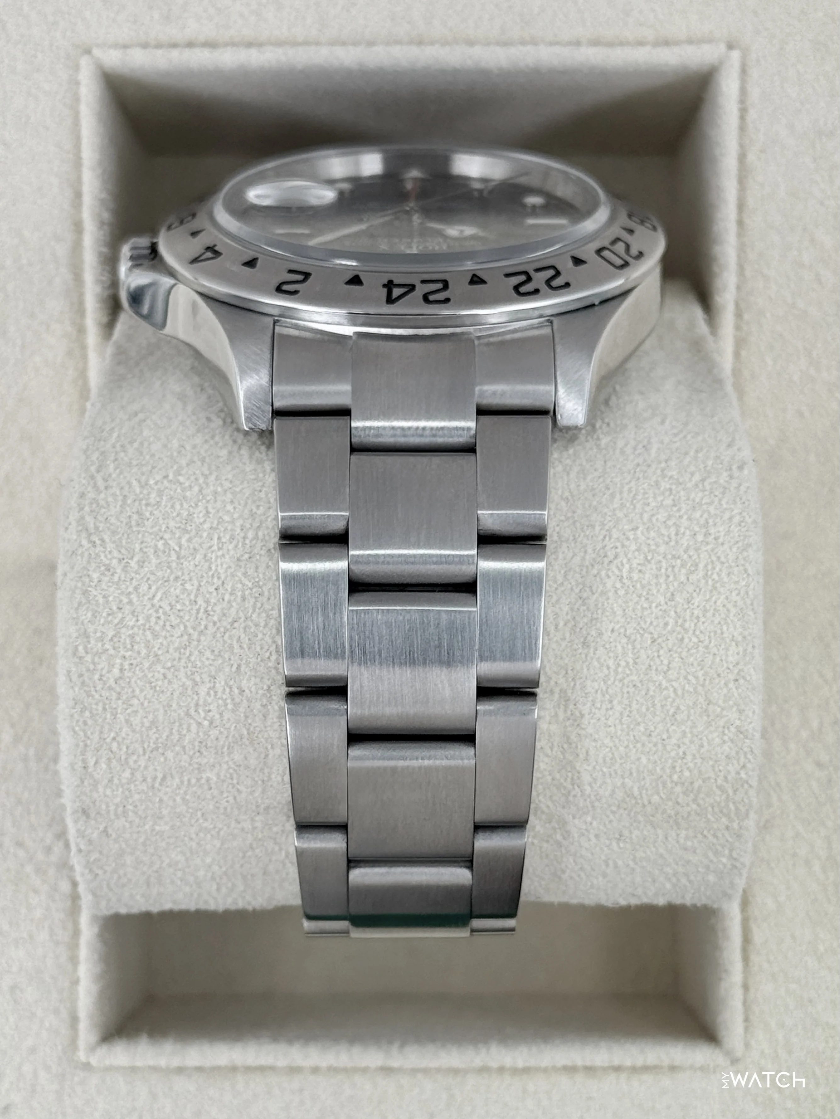 2007 Rolex Explorer II 40mm 16570 Stainless Steel Black Dial - Image 4