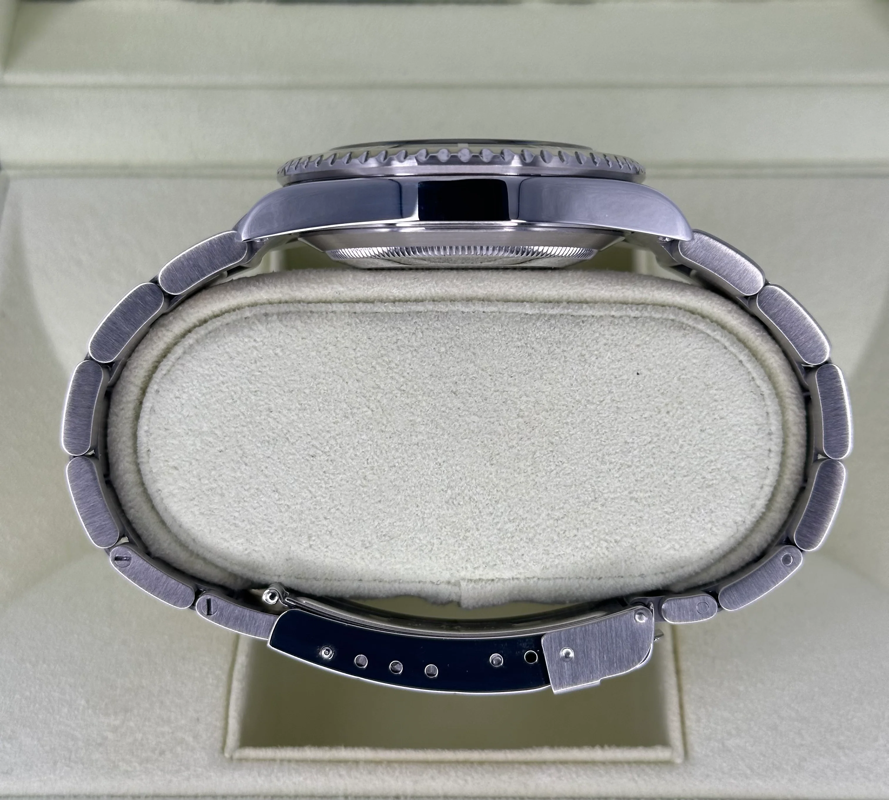 2007 Rolex Submariner Date 40mm 16610 Stainless Steel Black Dial - Image 10