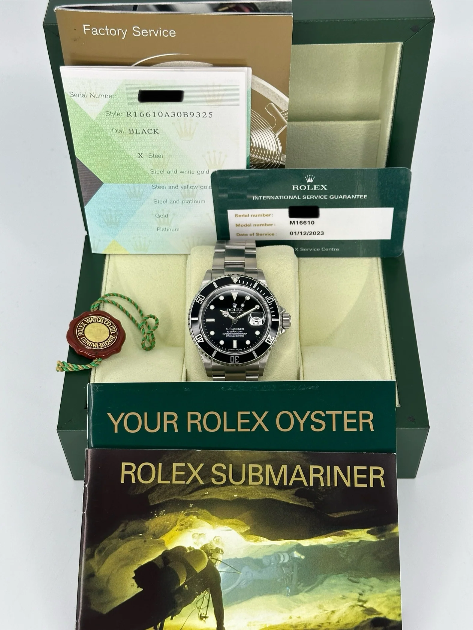 2007 Rolex Submariner Date 40mm 16610 Stainless Steel Black Dial - Image 11