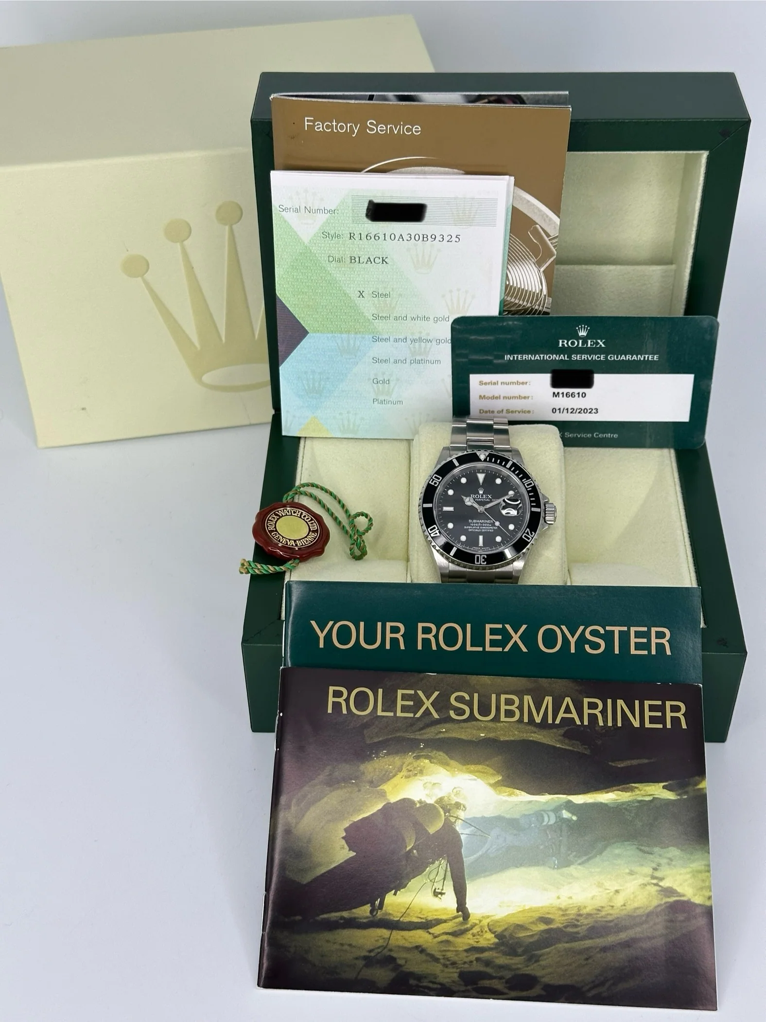 2007 Rolex Submariner Date 40mm 16610 Stainless Steel Black Dial - Image 12