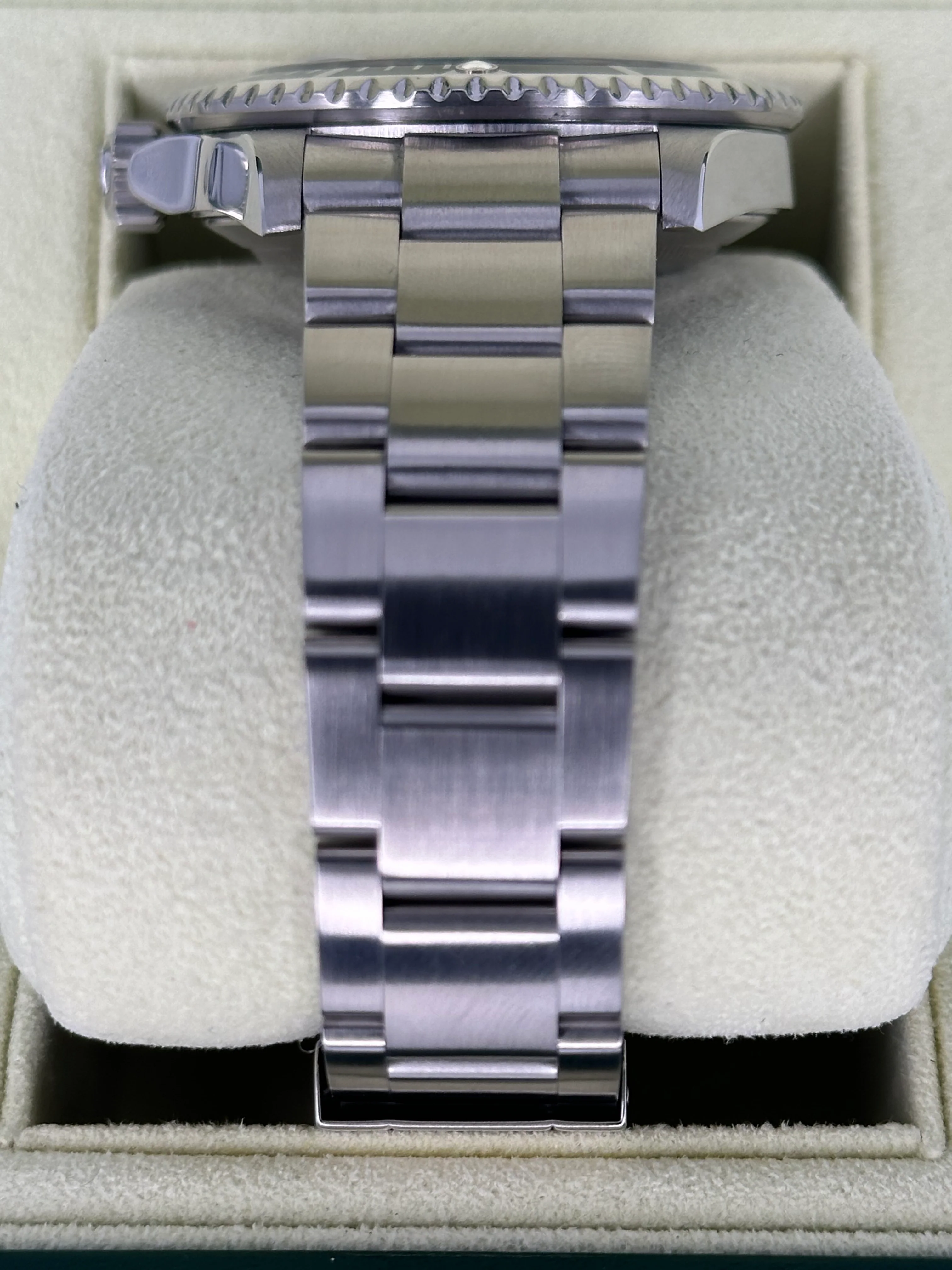 2007 Rolex Submariner Date 40mm 16610 Stainless Steel Black Dial - Image 4