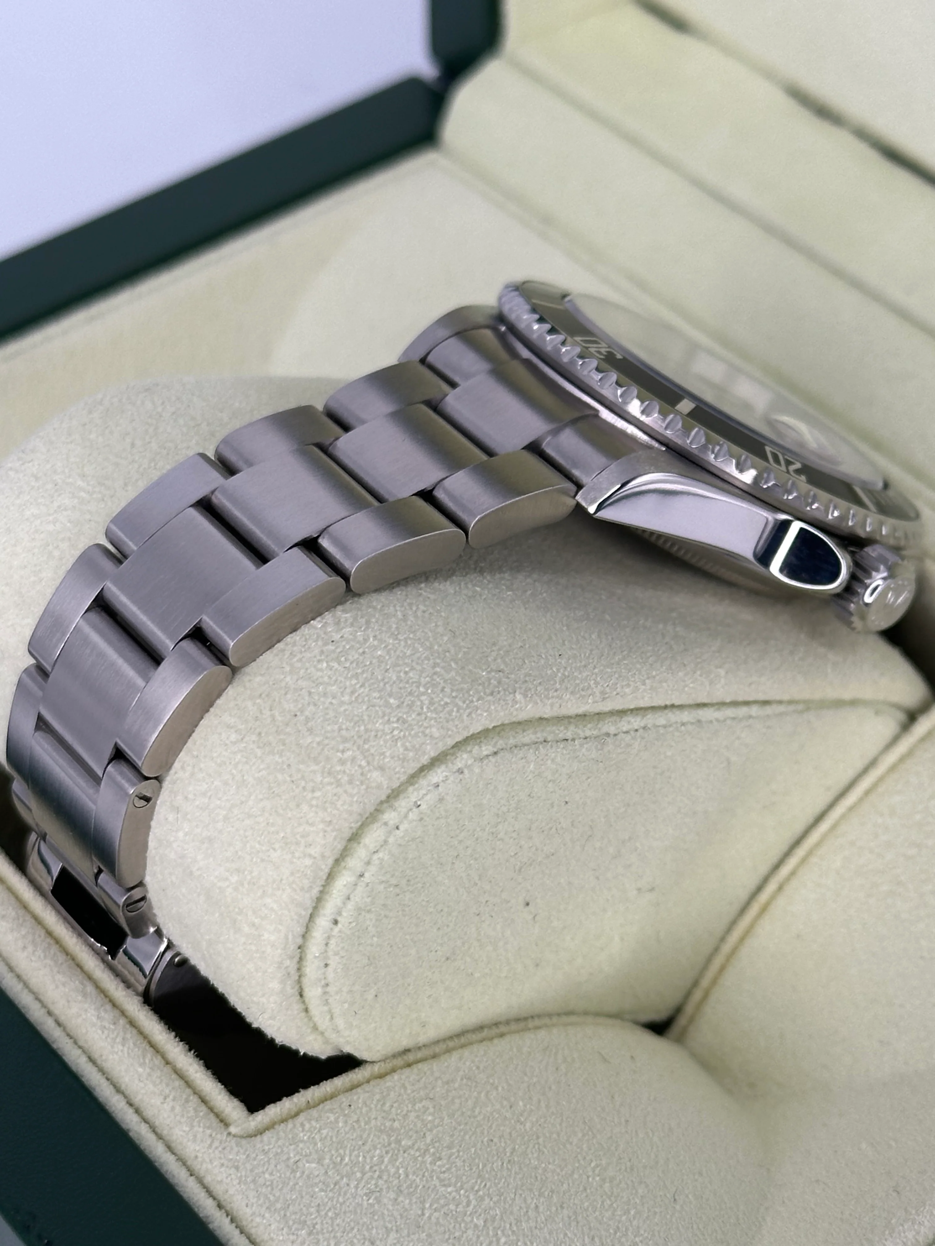 2007 Rolex Submariner Date 40mm 16610 Stainless Steel Black Dial - Image 5