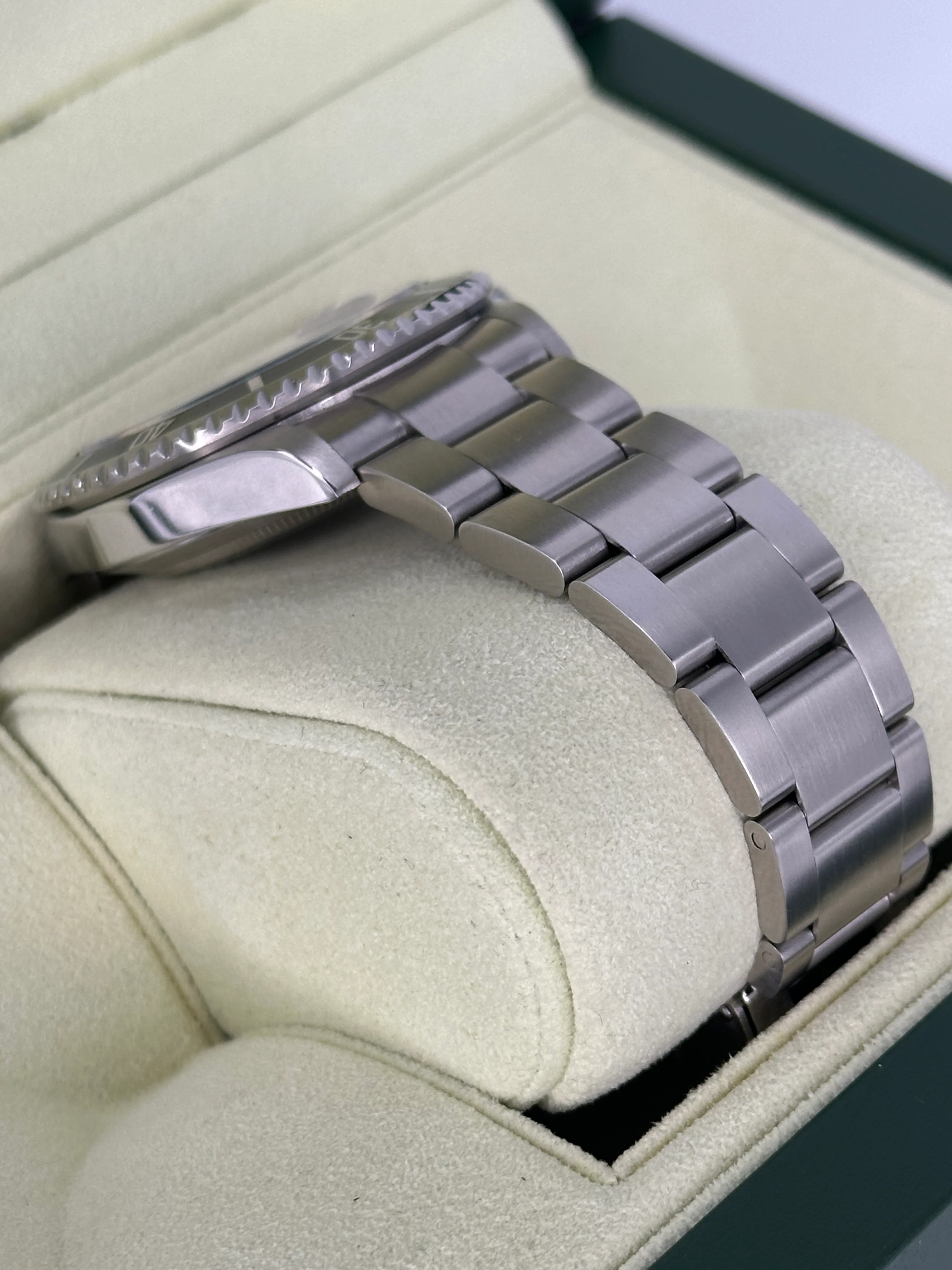 2007 Rolex Submariner Date 40mm 16610 Stainless Steel Black Dial - Image 6
