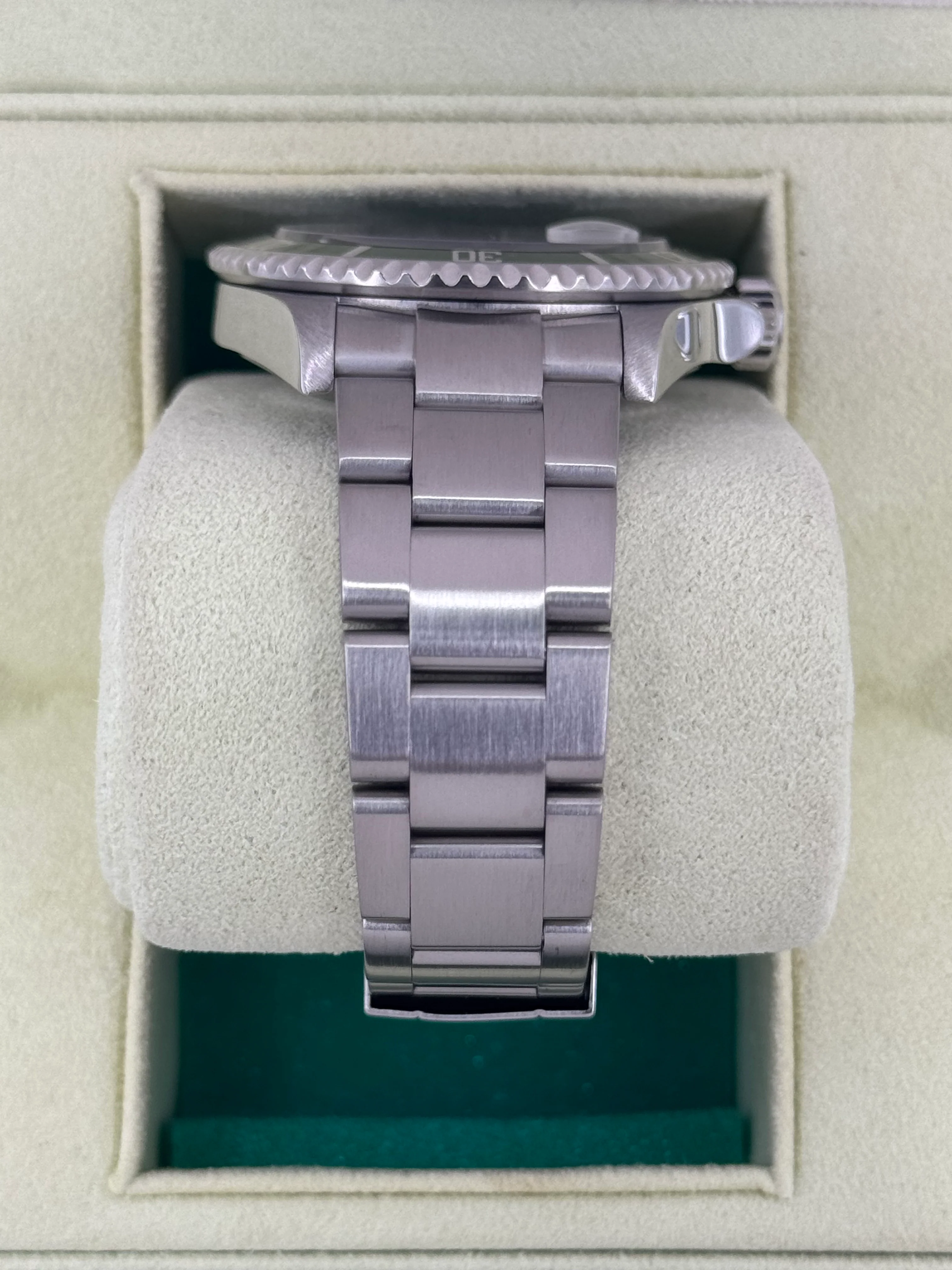 2007 Rolex Submariner "Kermit" 40mm 16610LV Stainless Steel Black Dial - Image 3