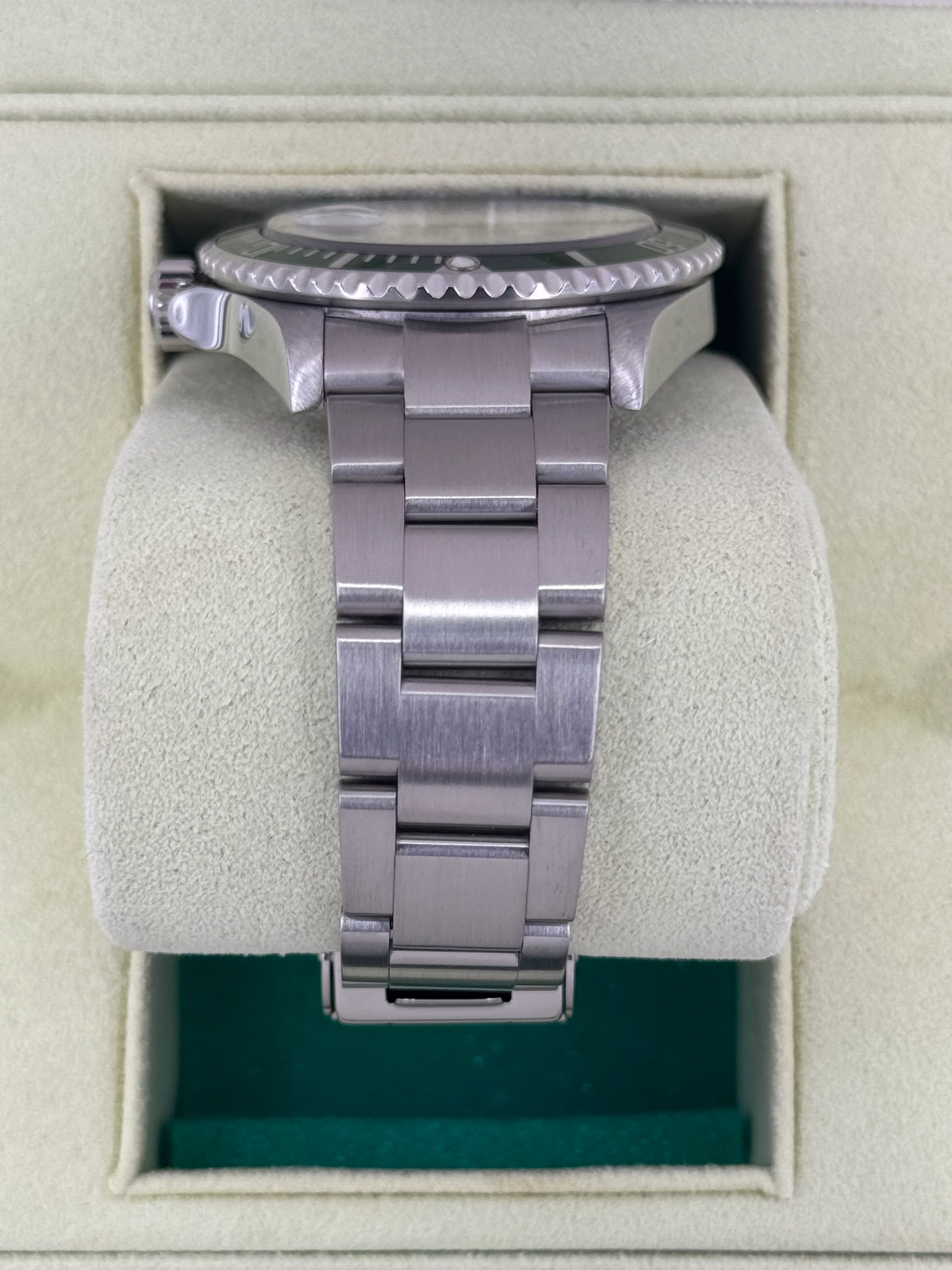2007 Rolex Submariner "Kermit" 40mm 16610LV Stainless Steel Black Dial - Image 4