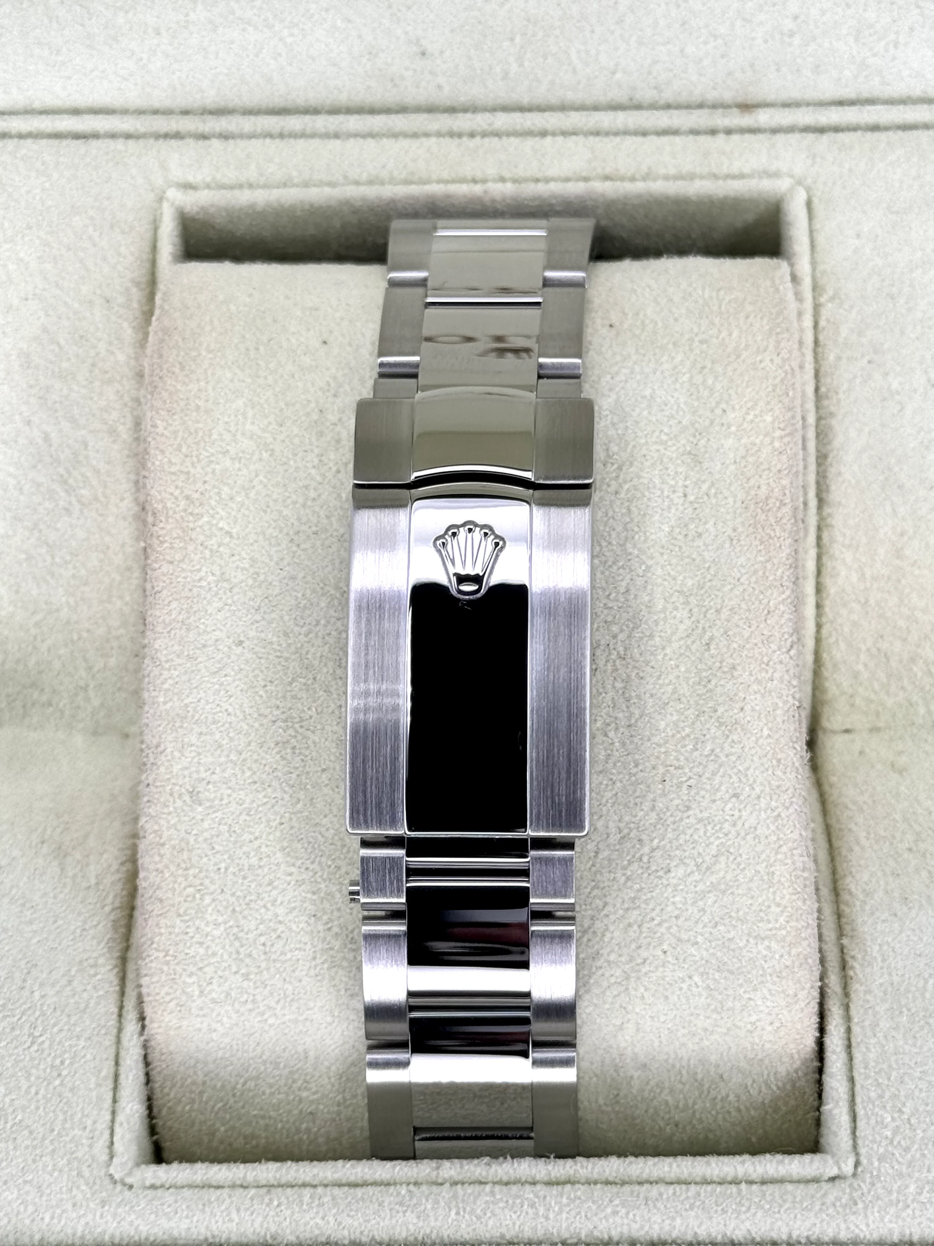 2008 Rolex Milgauss 40mm 116400 Stainless Steel White Dial - Image 2