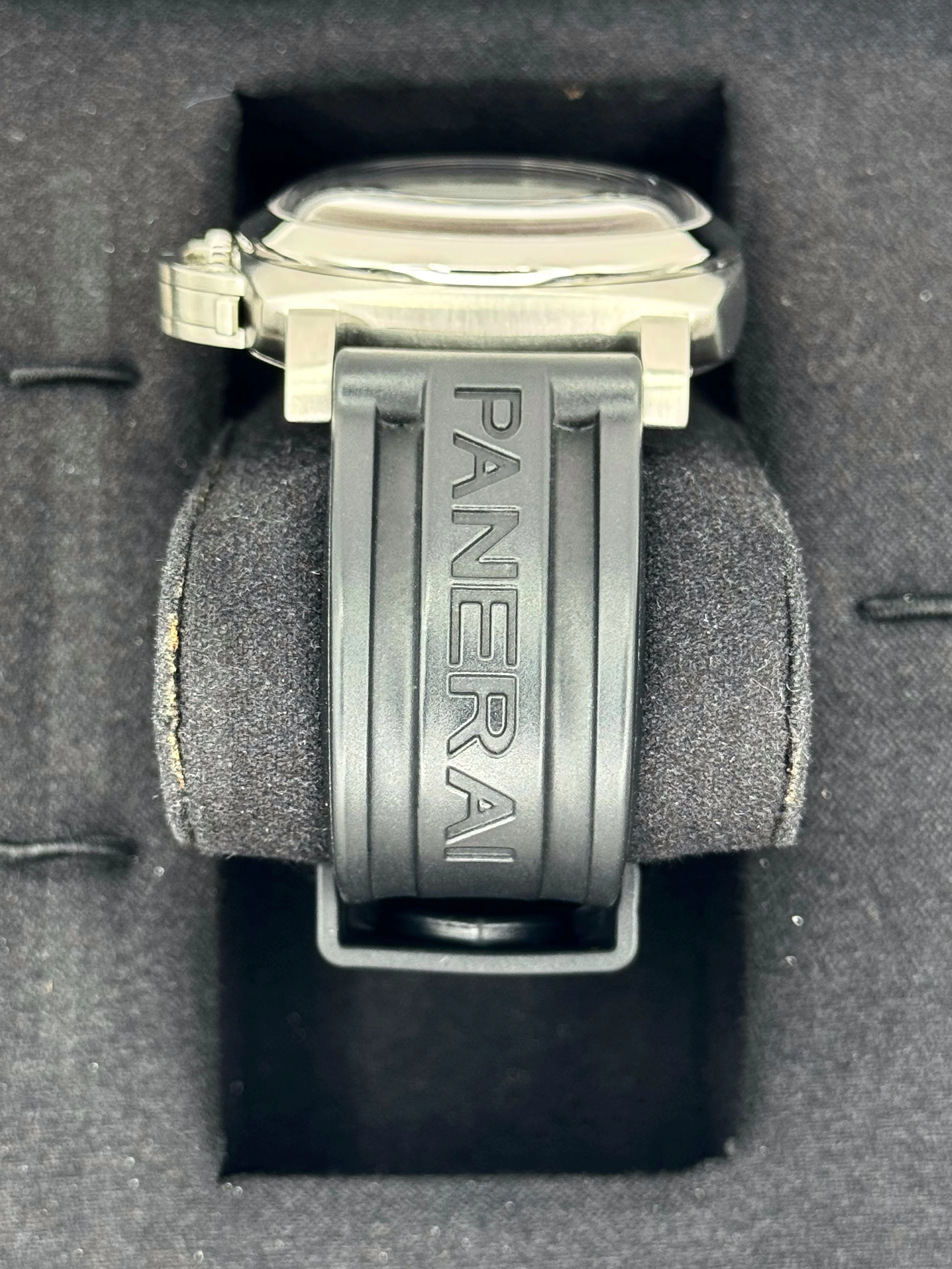 2009 Panerai Luminor 1950 8 Days GMT 44mm PAM00233 Black Dial - Image 3