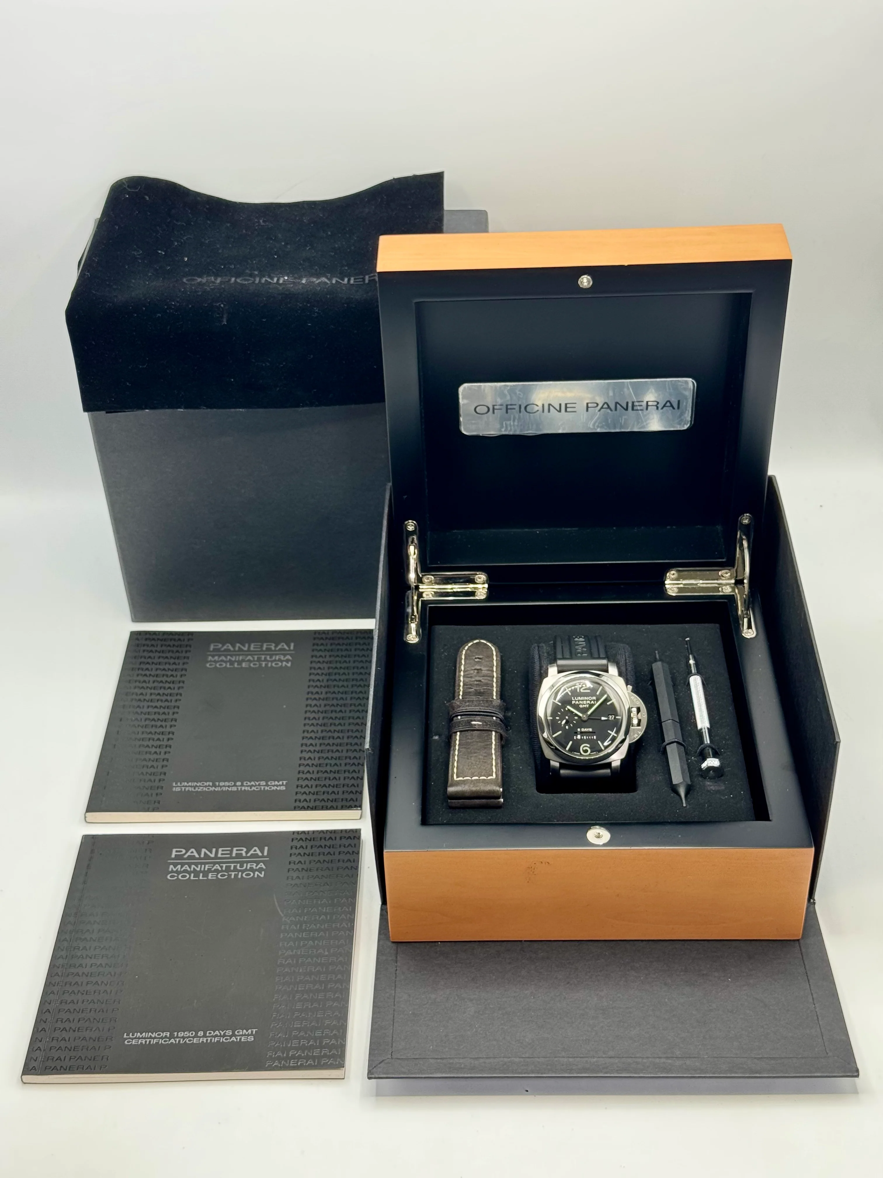 2009 Panerai Luminor 1950 8 Days GMT 44mm PAM00233 Black Dial - Image 9