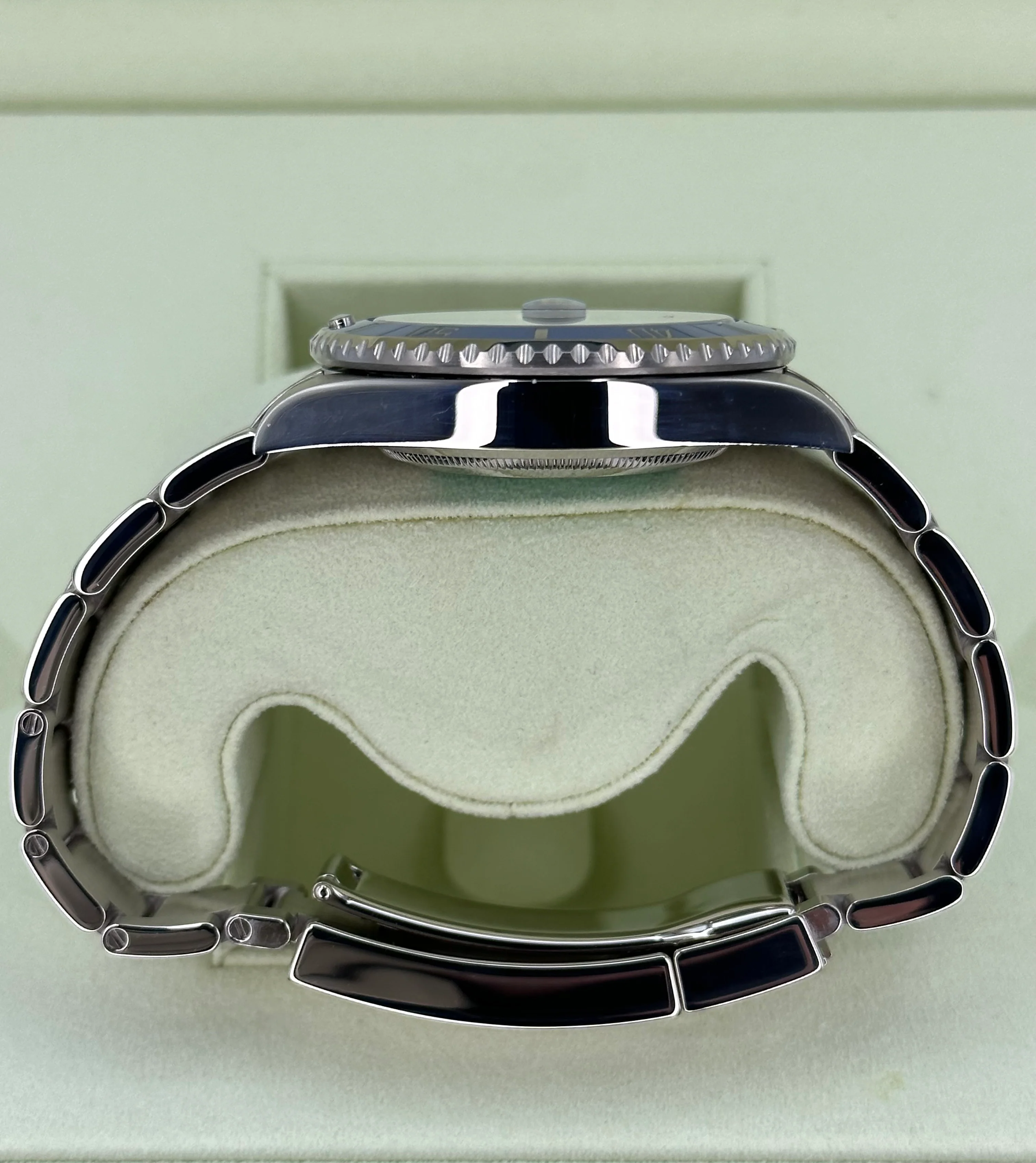 2009 Rolex Submariner “Smurf” 40mm 116619LB White Gold Blue Dial - Image 10