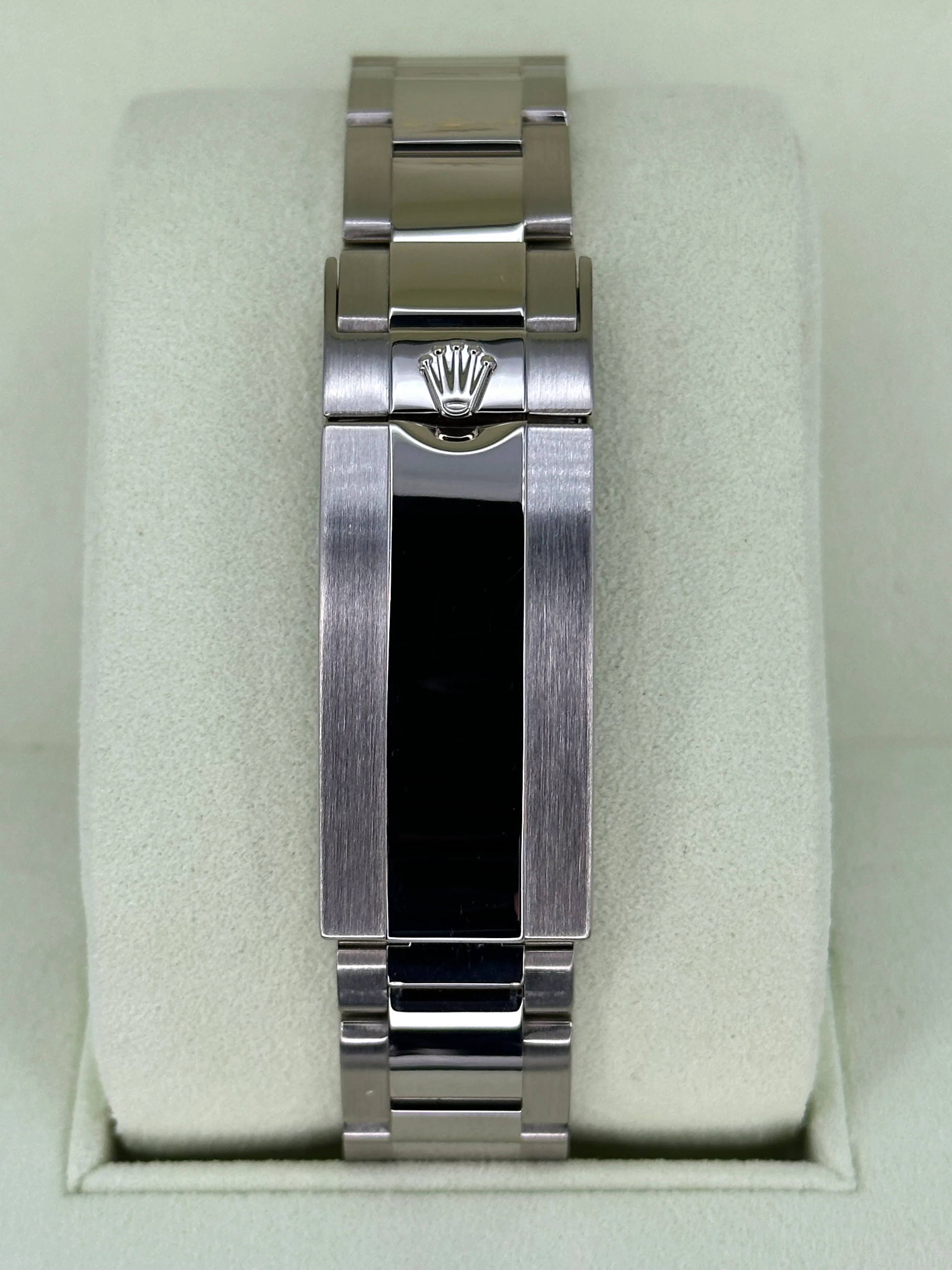 2009 Rolex Submariner “Smurf” 40mm 116619LB White Gold Blue Dial - Image 2