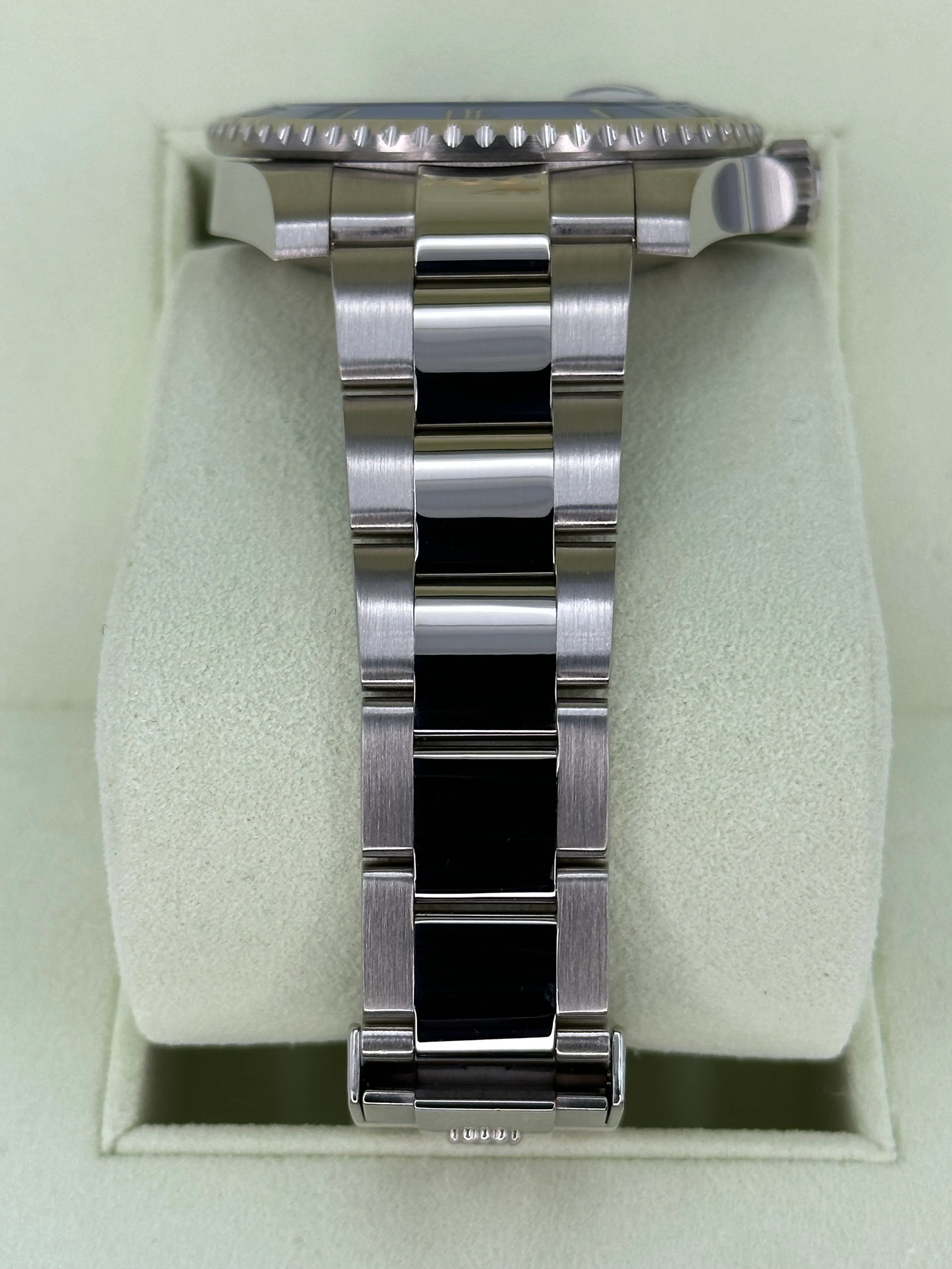 2009 Rolex Submariner “Smurf” 40mm 116619LB White Gold Blue Dial - Image 3