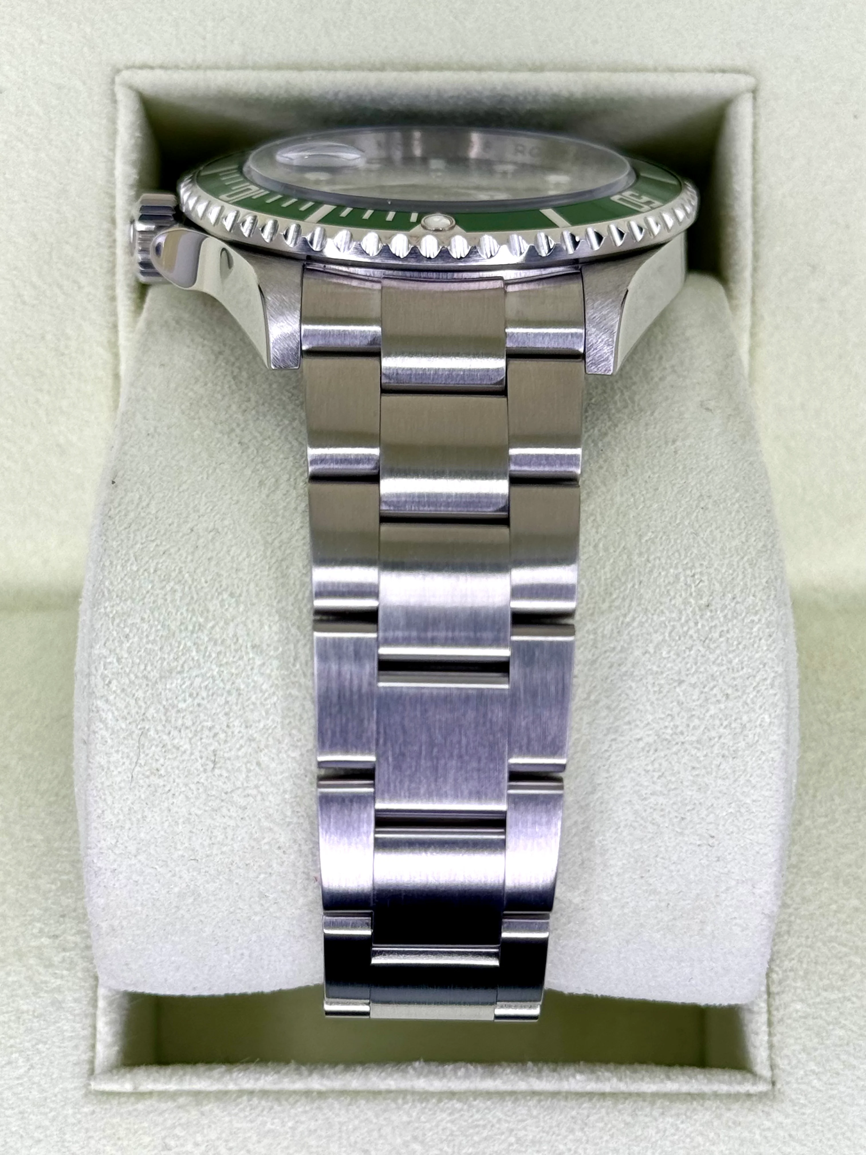 2009 Rolex Submariner "Kermit" 40mm 16610LV Stainless Steel Black Dial - Image 4