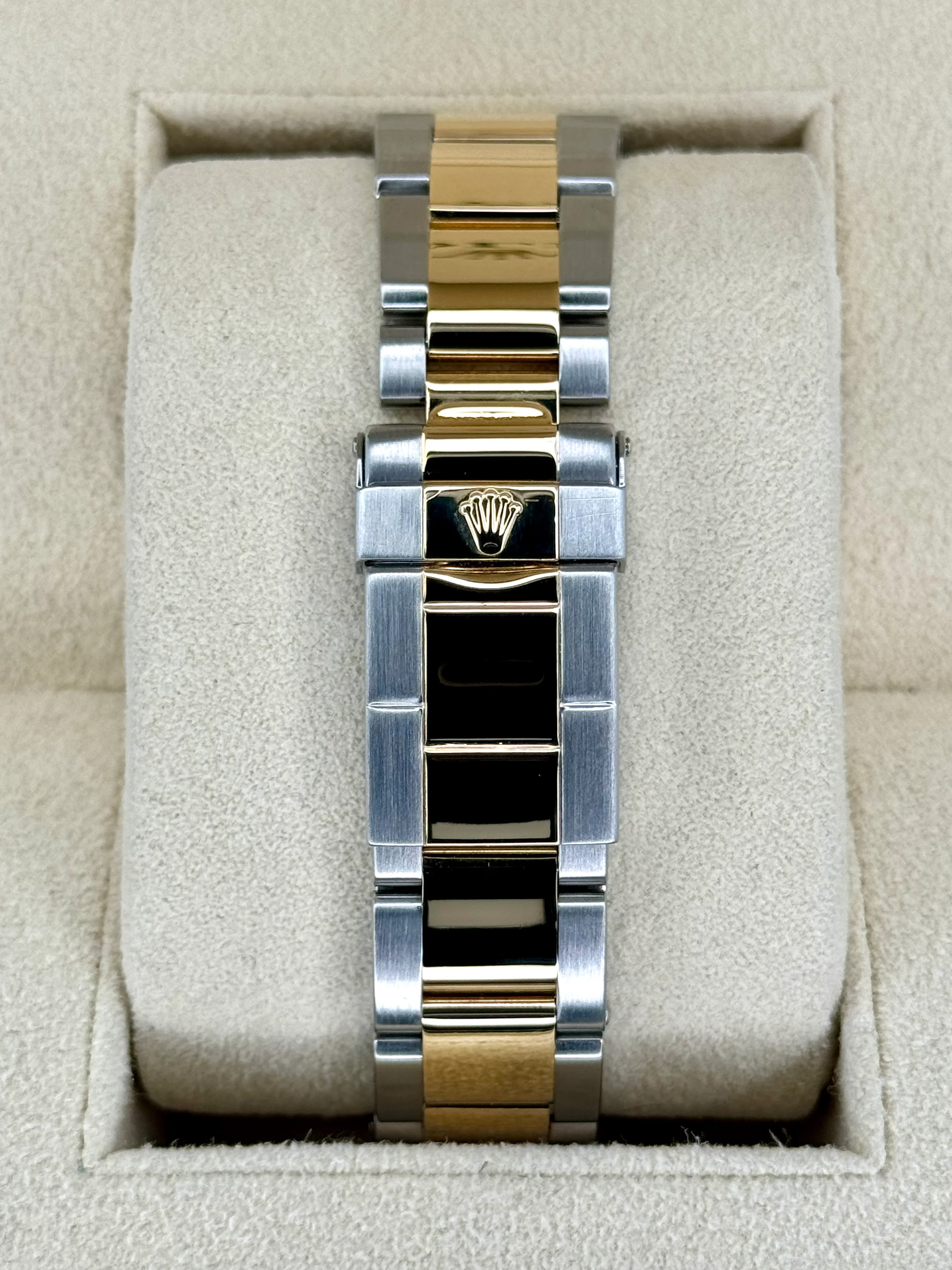 2009 Rolex Yacht-Master 40mm Two-Tone Champagne Dial - Image 2