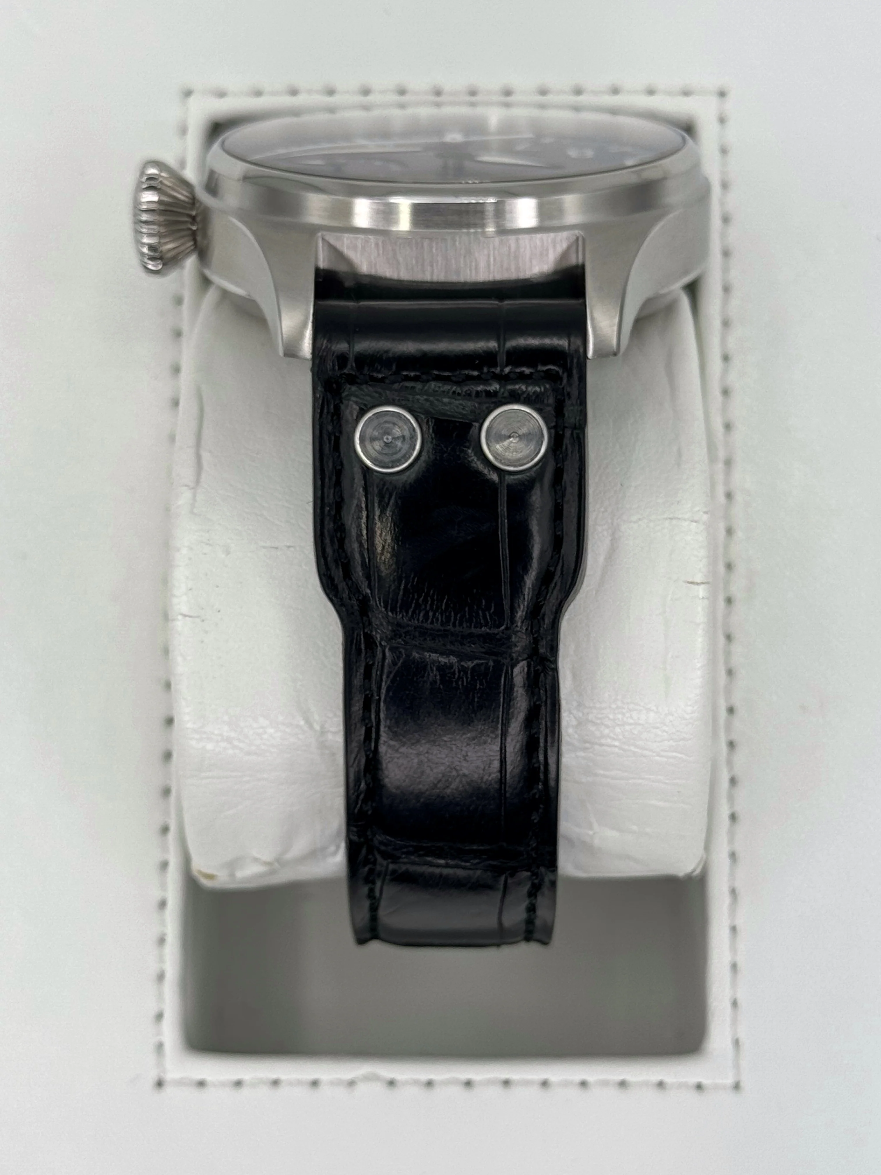 2010 IWC Big Pilot 46mm IW500401 Stainless Steel Black Dial - Image 4