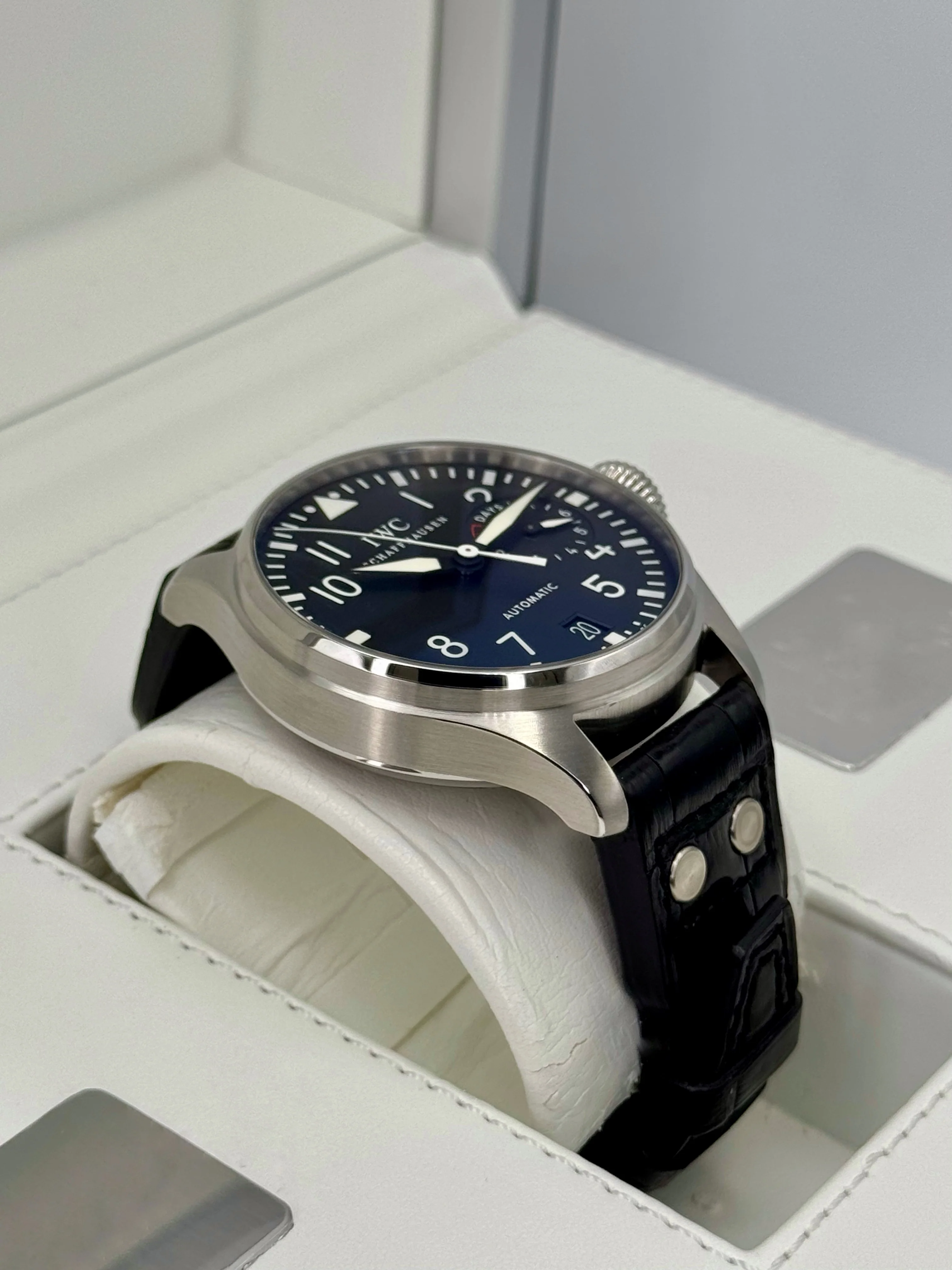 2010 IWC Big Pilot 46mm IW500401 Stainless Steel Black Dial - Image 6